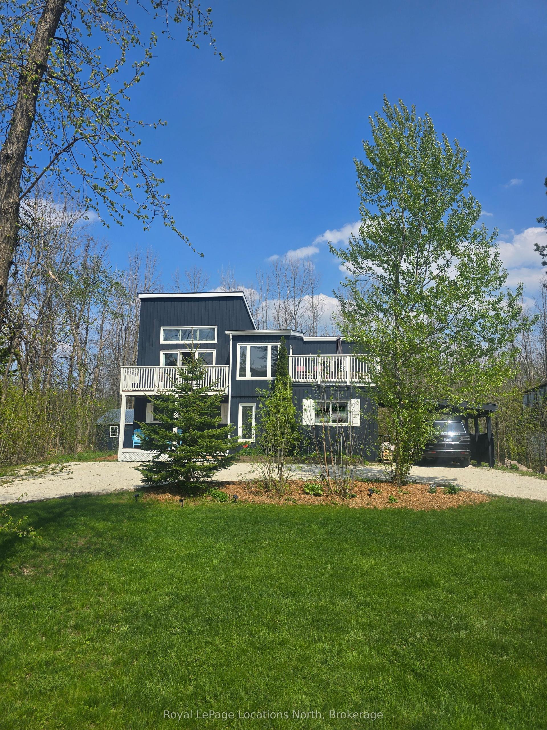 111 Martin Grove — photo 1