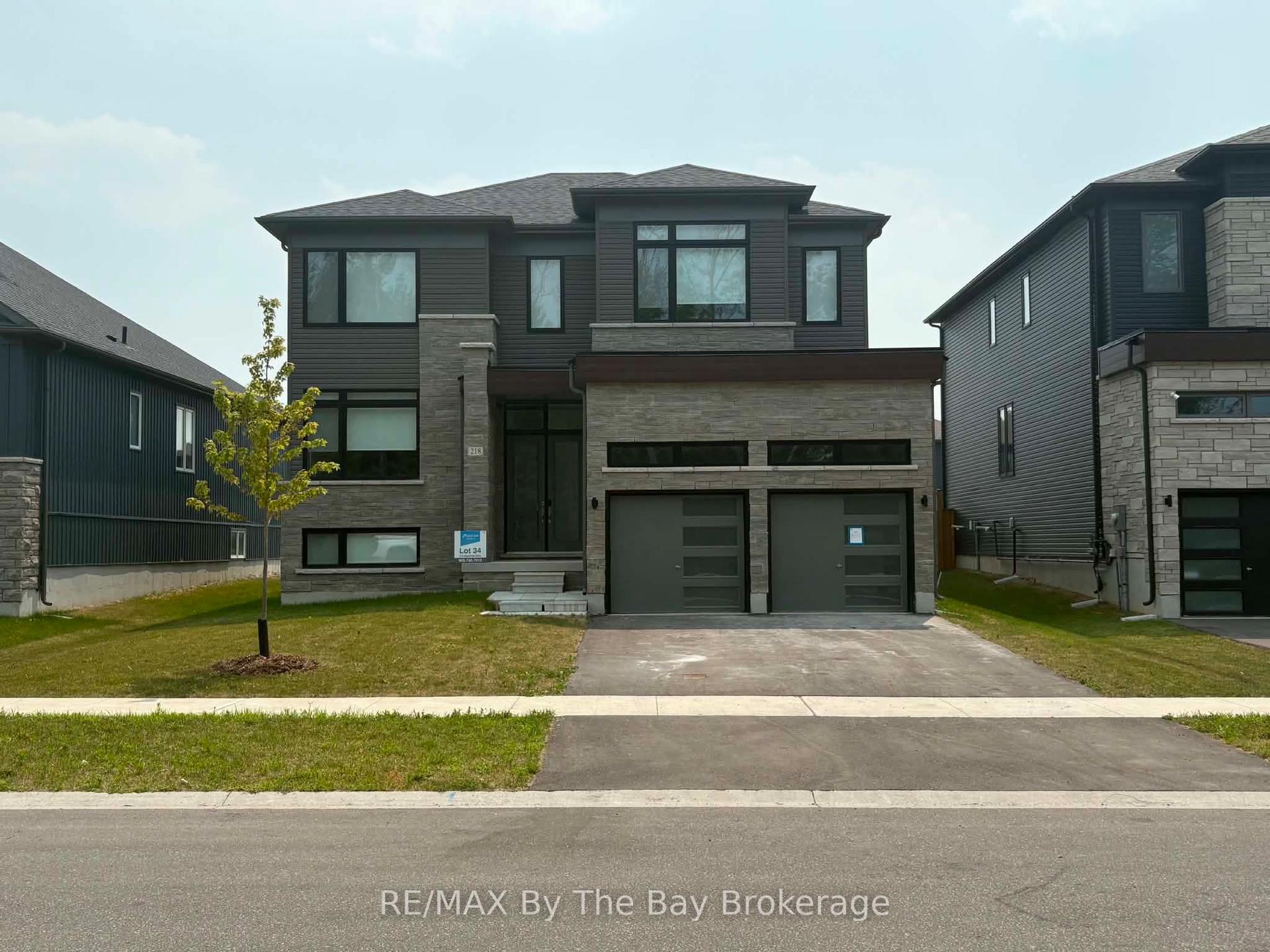 218 Mapleside Drive Upper Unit #Upper Unit, Wasaga Beach — Detached for lease, photo 1