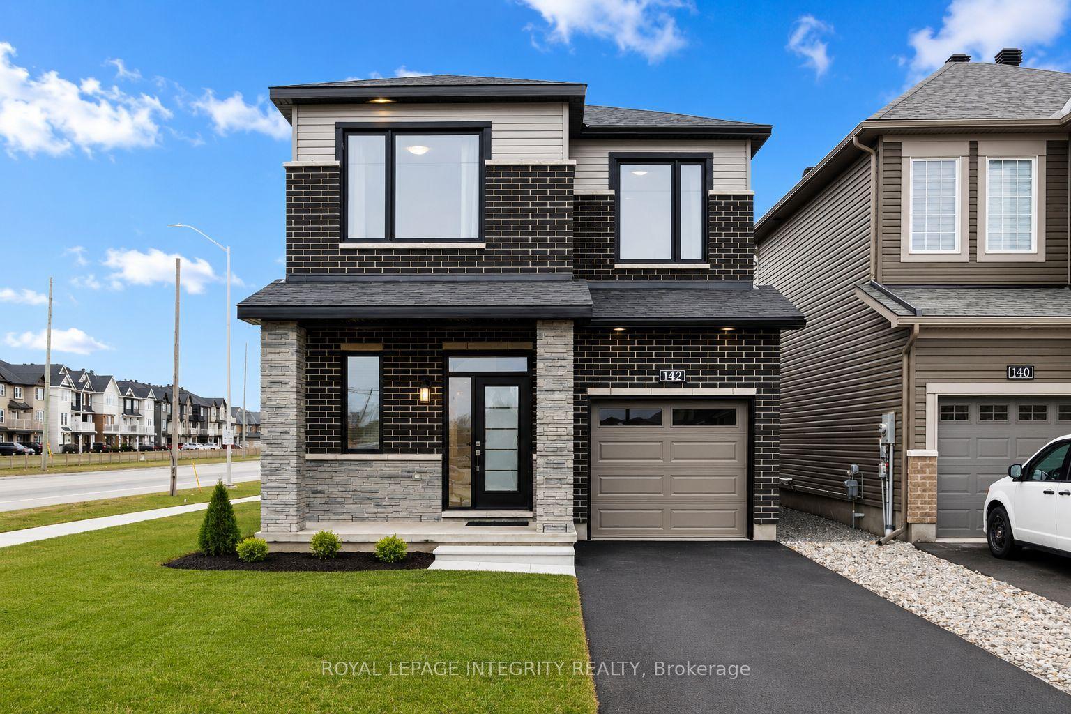 142 Shallow Pond Place E — photo 1