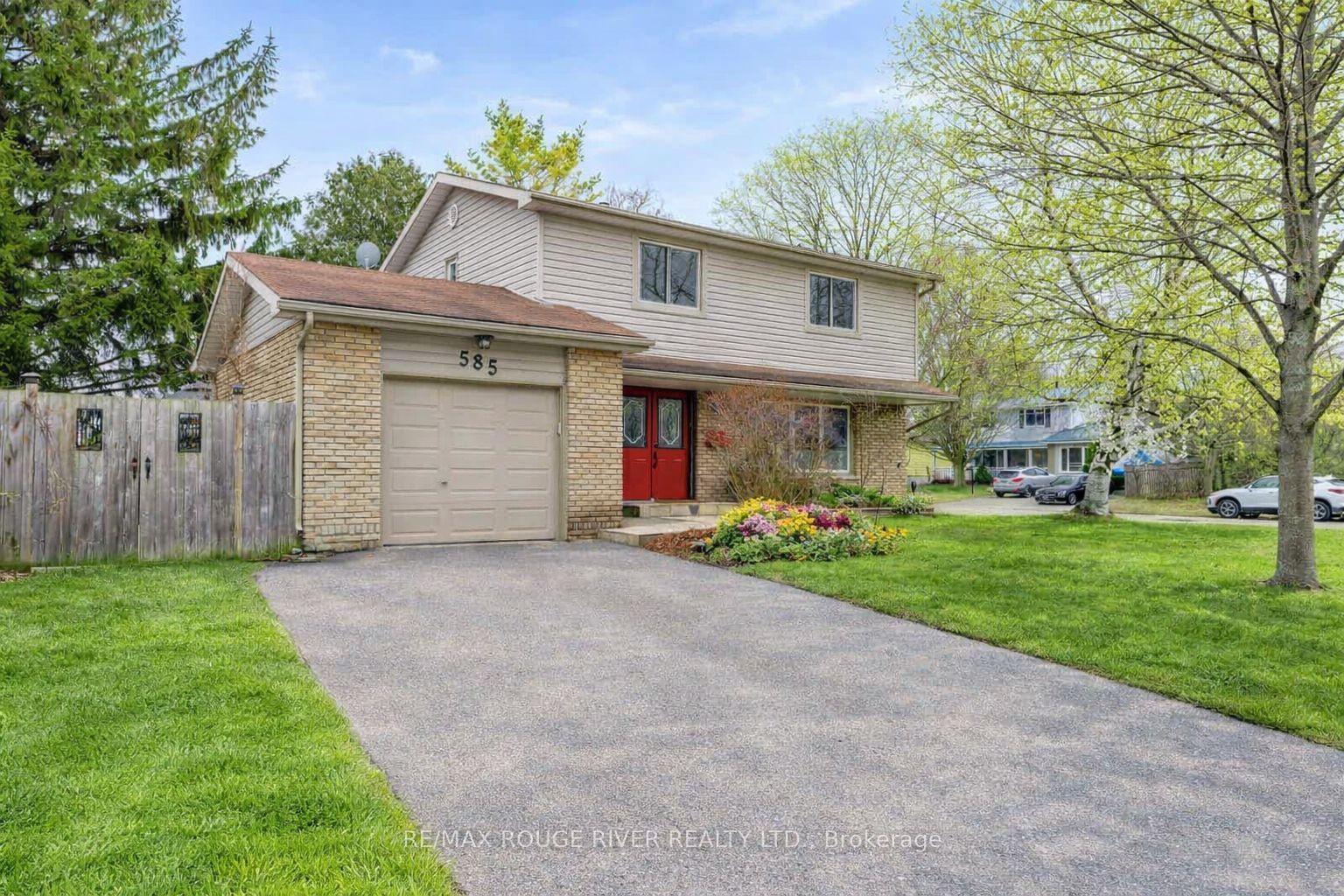 585 Burwash Street — photo 1
