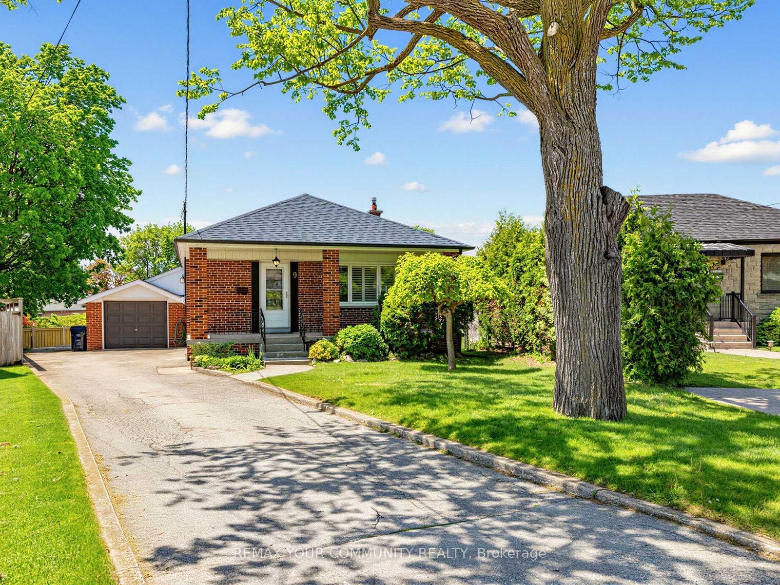 9 Letchworth Crescent — photo 1