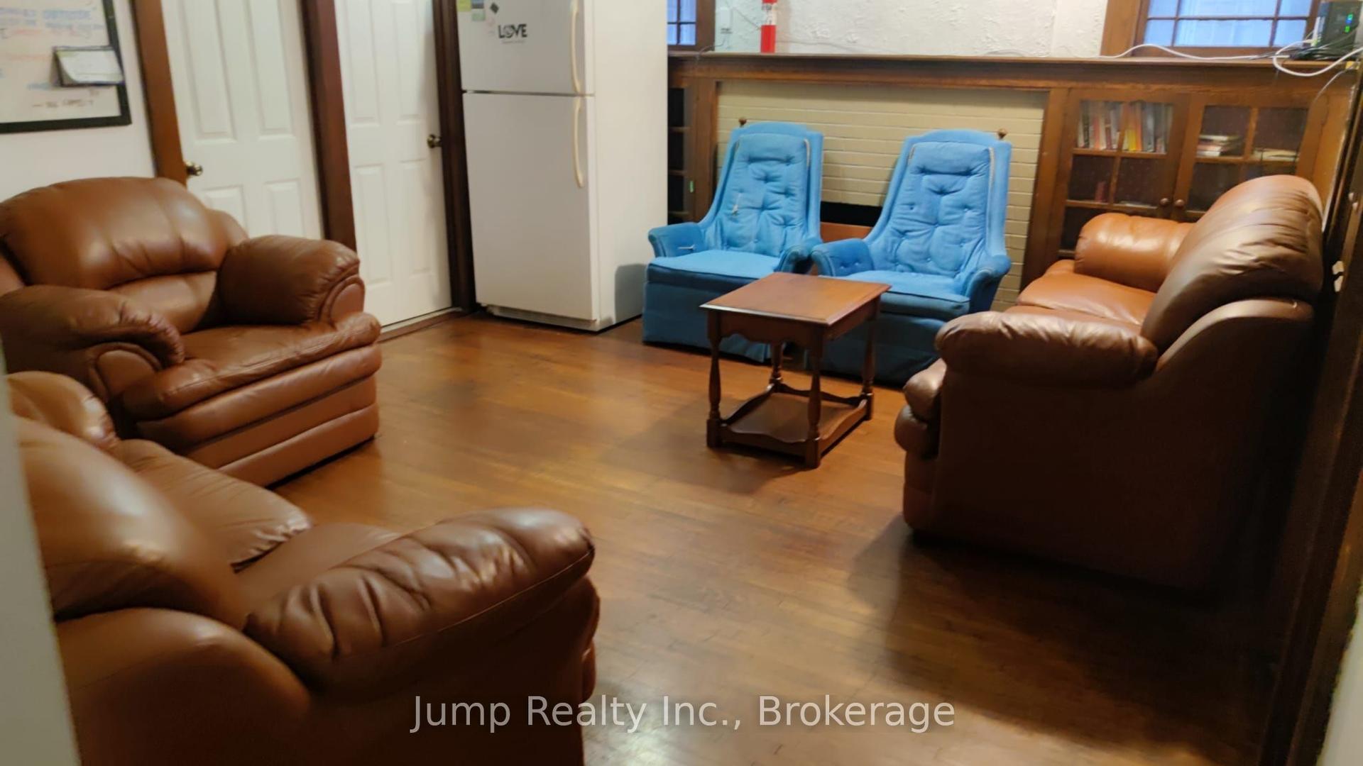 366 Rosedale Avenue Upper #Upper, Windsor — Detached for lease, photo 1