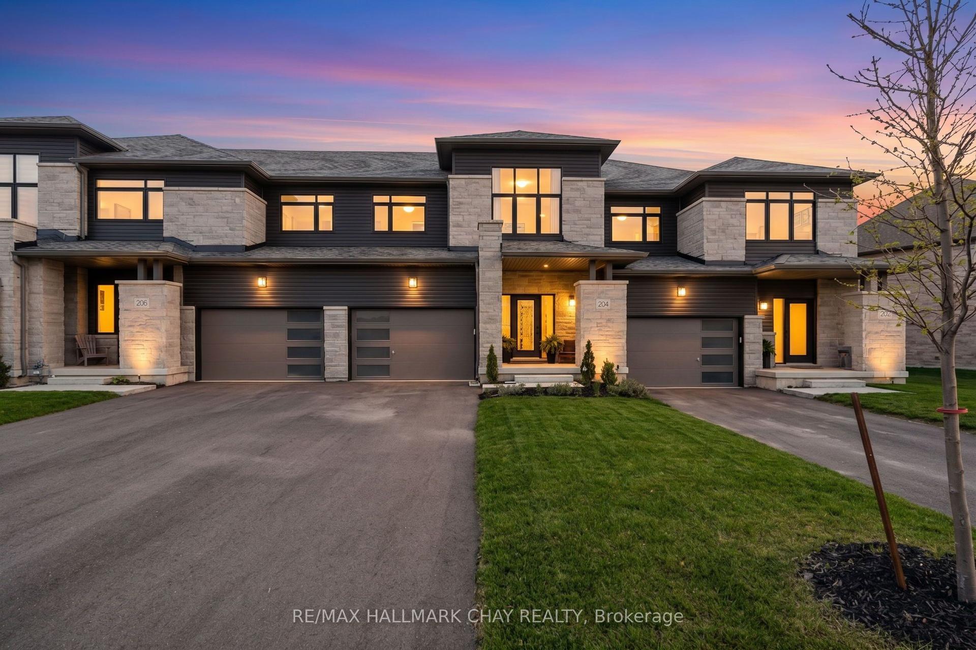 204 Rosanne Circle — photo 1