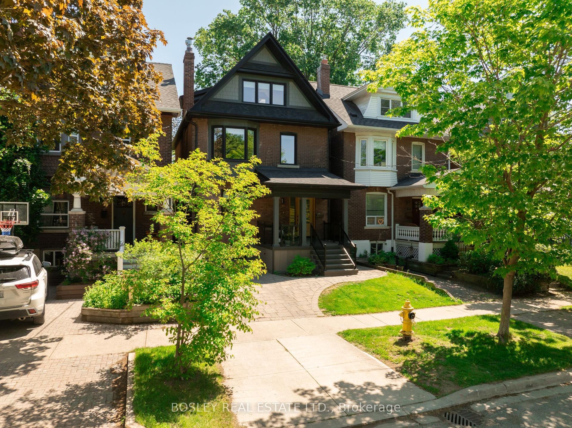 19 Lark Street — photo 1
