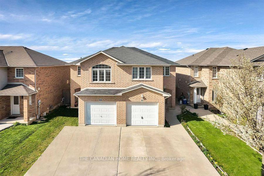 10 Jonathon Court, Hamilton — Semi-Detached for lease, photo 1