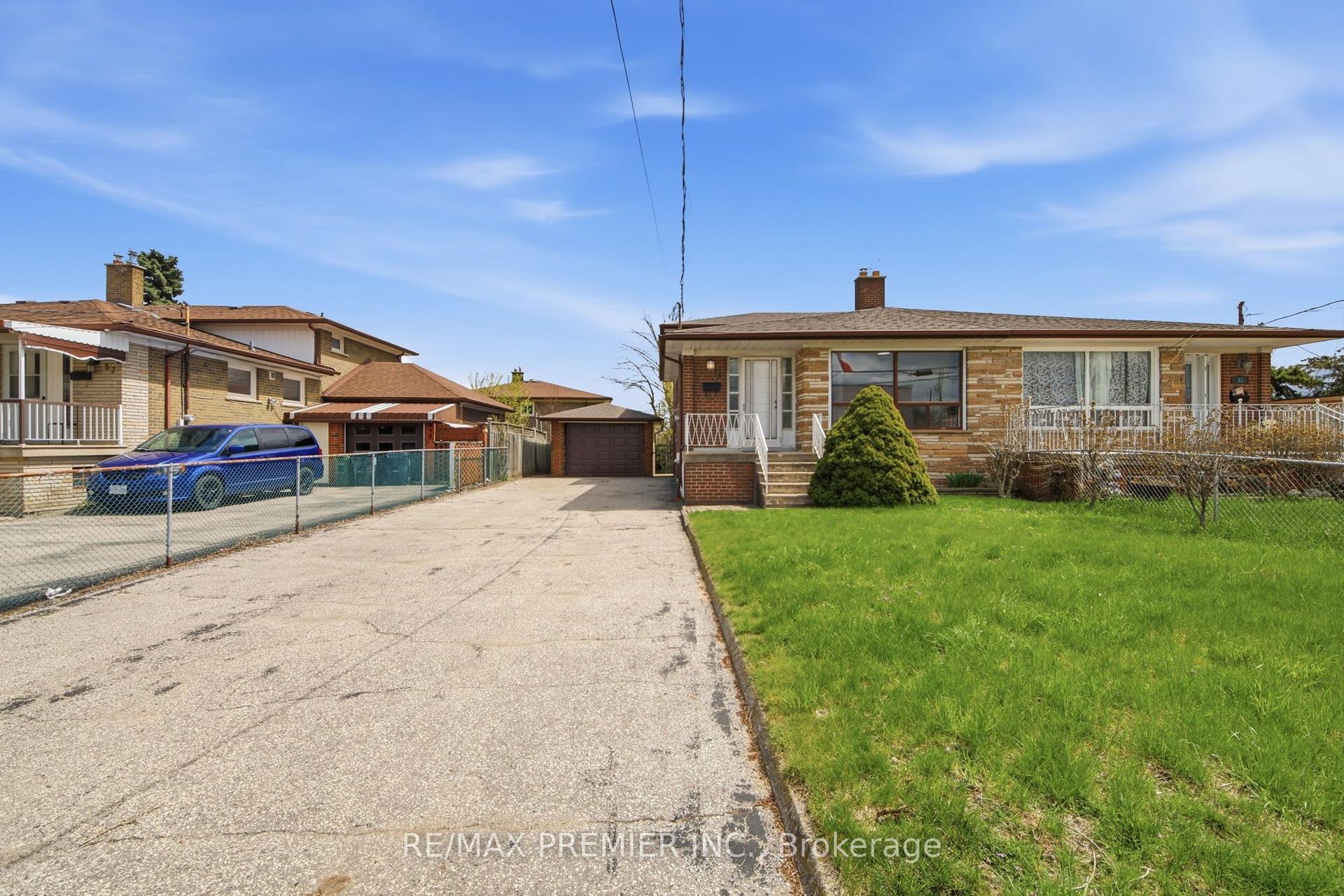 55 Plunkett Road — photo 1