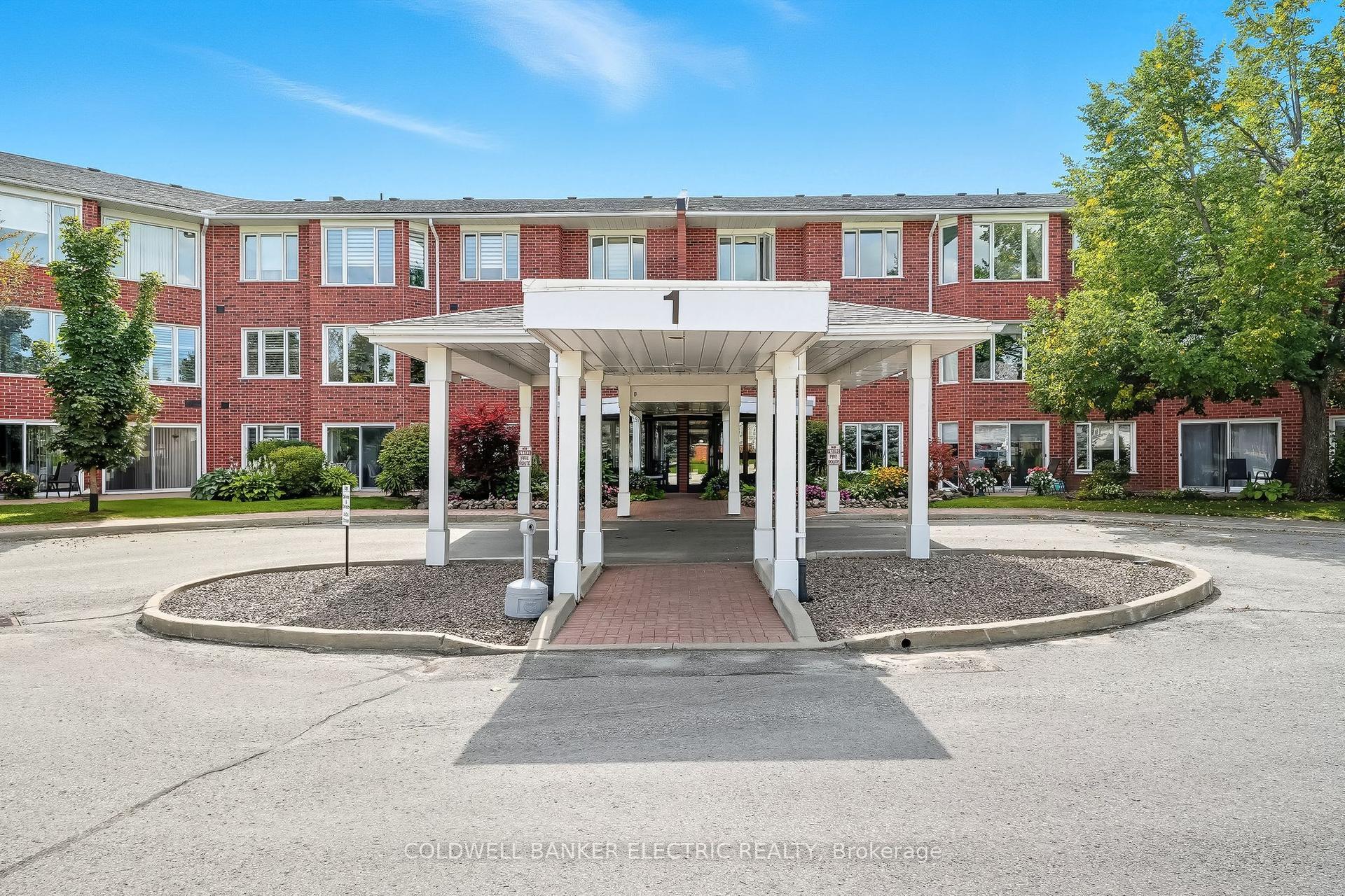 1 Heritage Way 301 #301, Kawartha Lakes — Condo for sale, photo 1