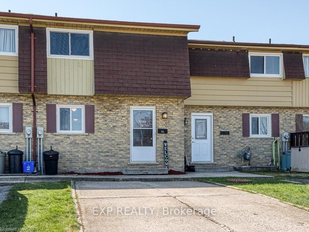 1060 CANFIELD Crescent 5 #5, Woodstock — Townhouse for lease, photo 1