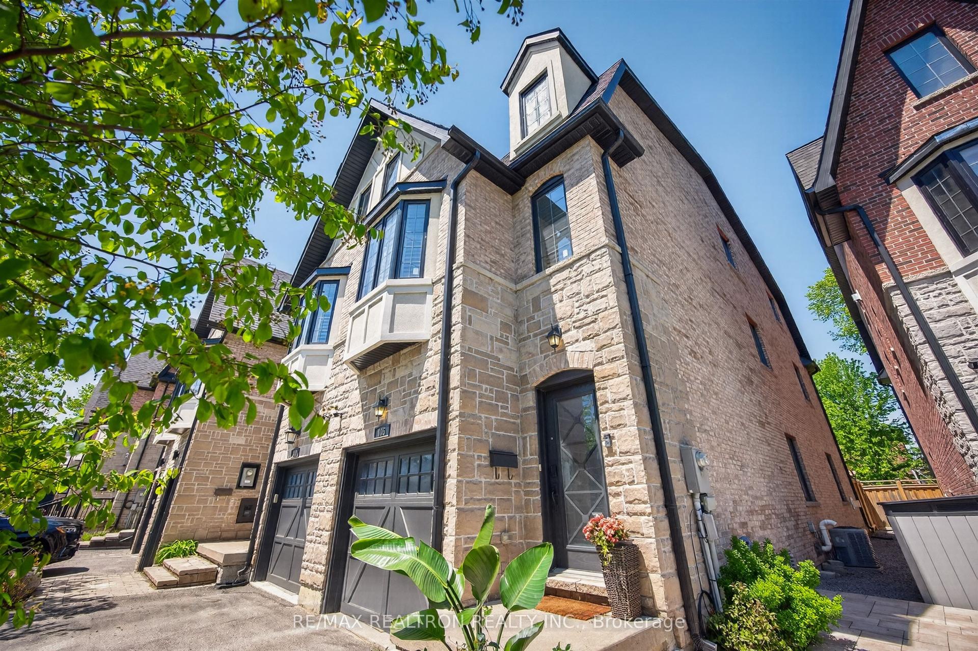 105 Hunt Avenue — photo 1