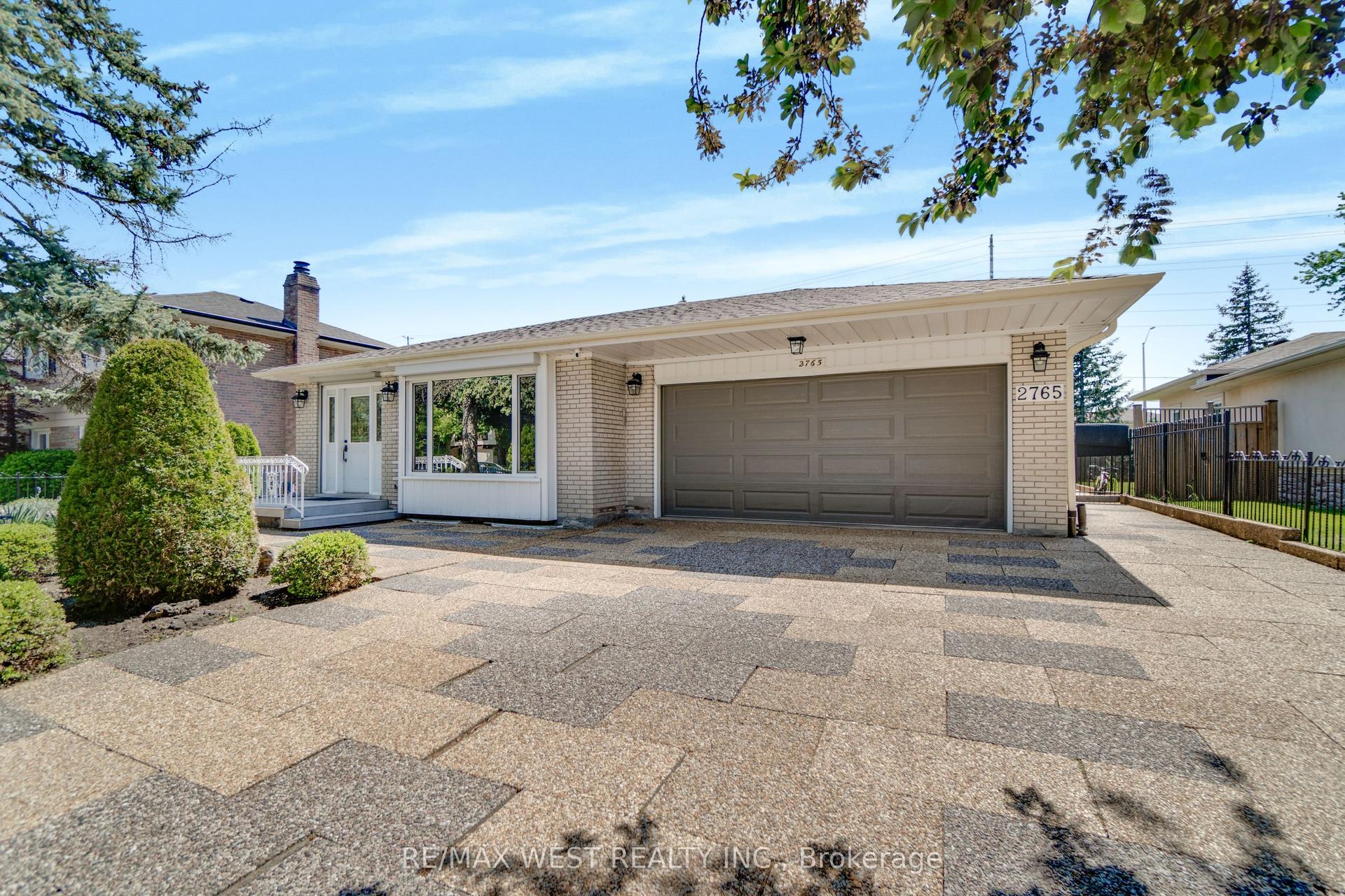 2765 Bushland Crescent — photo 1