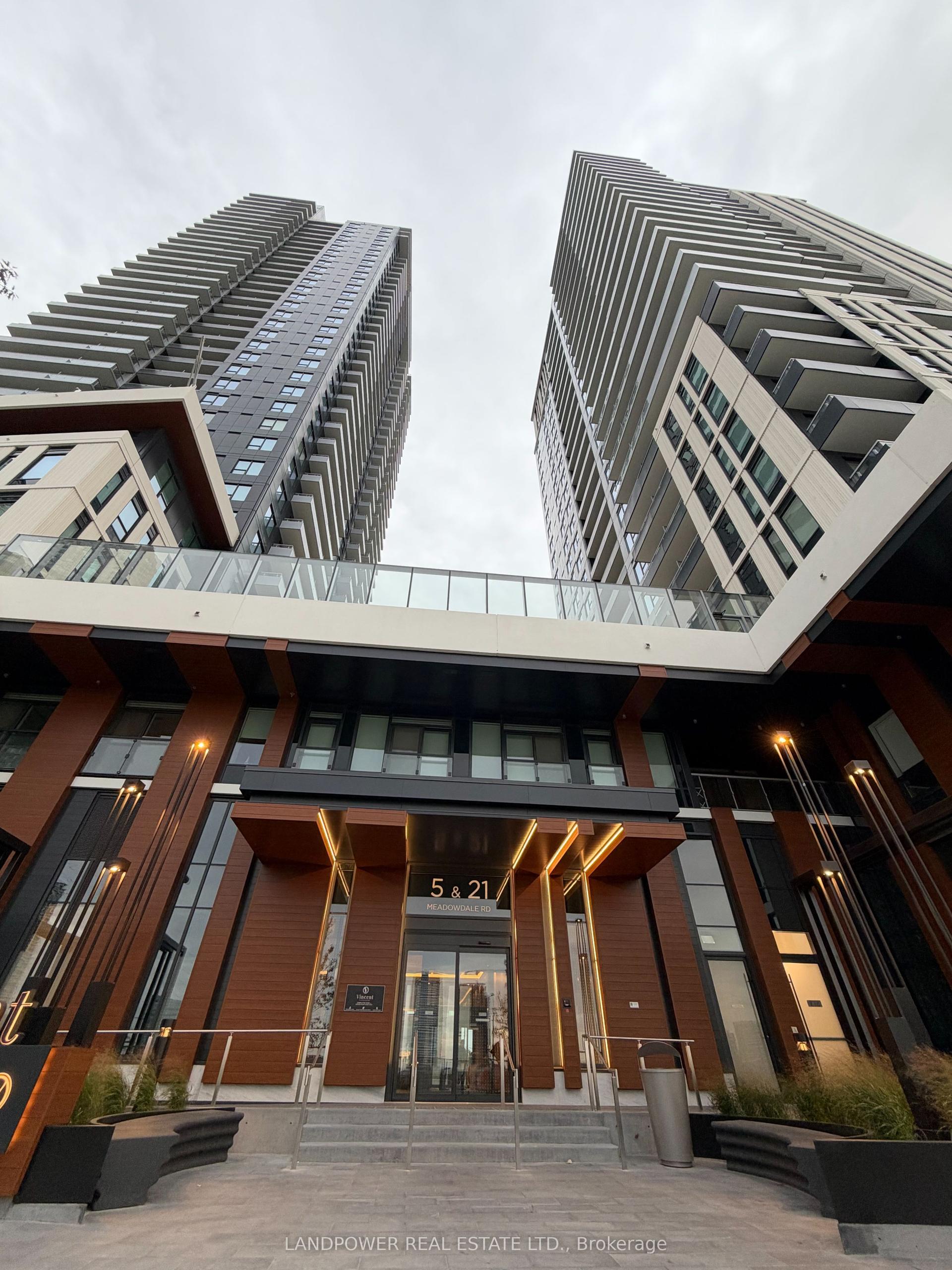 21 Meadowdale Road 1011 #1011, Vaughan — Condo for lease, photo 1