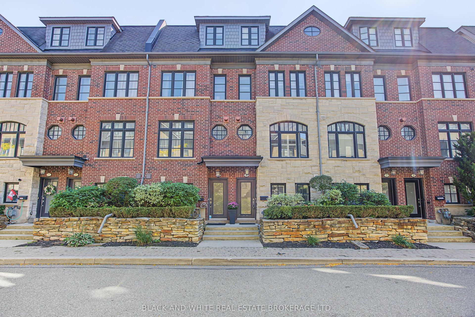 45 Lobo Mews, Toronto — Townhouse for sale, photo 1