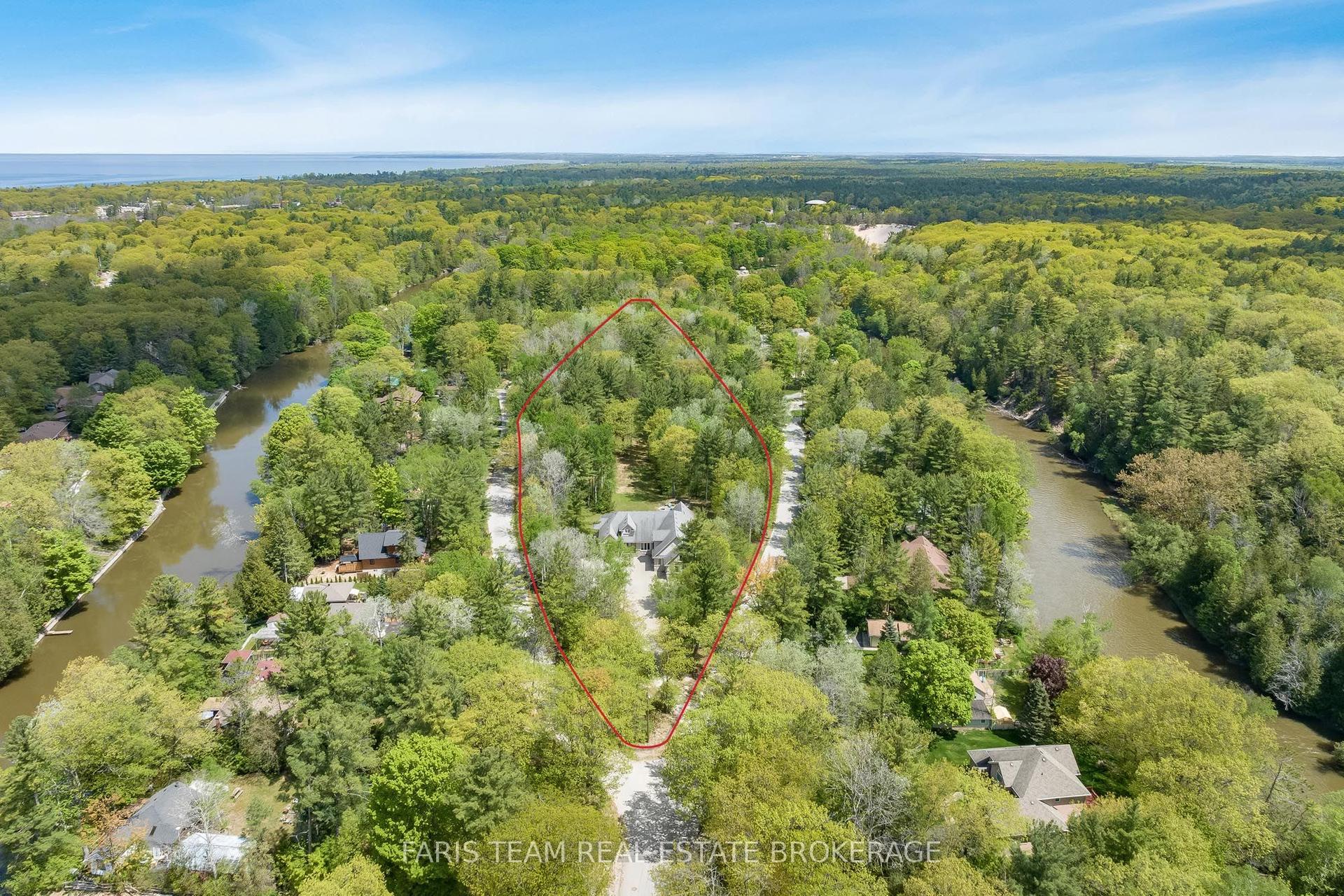 138 Knox Road E — photo 1