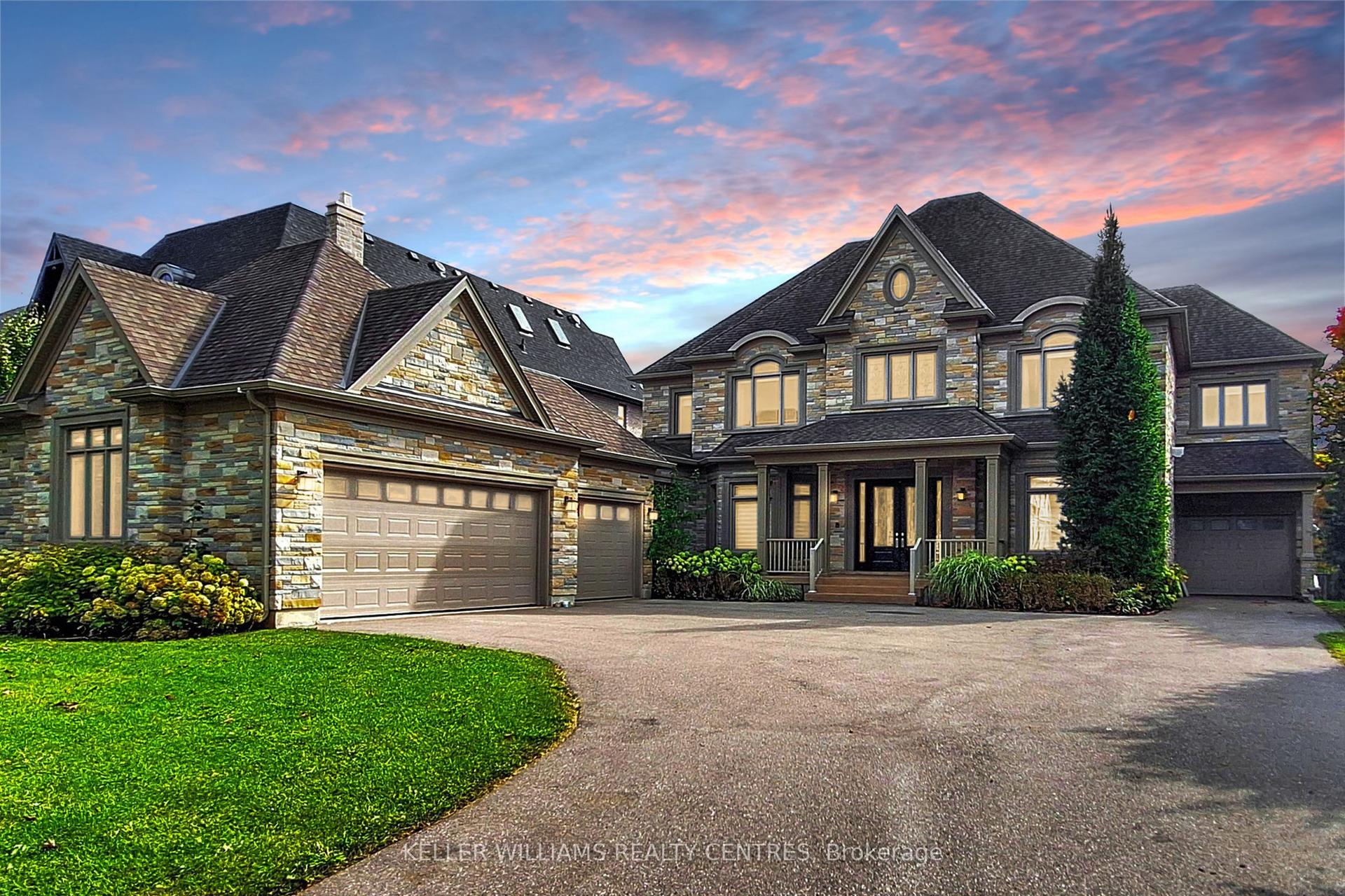 33 Maple Grove Avenue — photo 1