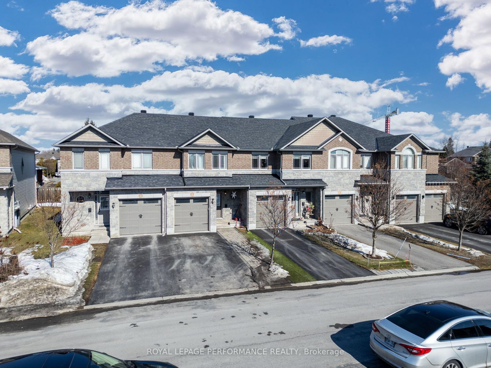 511 Voie Du Pin Rouge Way — photo 1