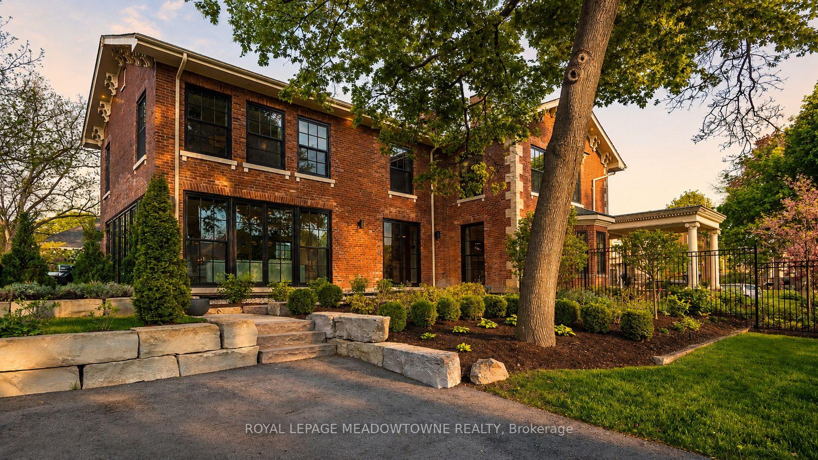 57 Victoria Street, Milton — Detached for sale, photo 1