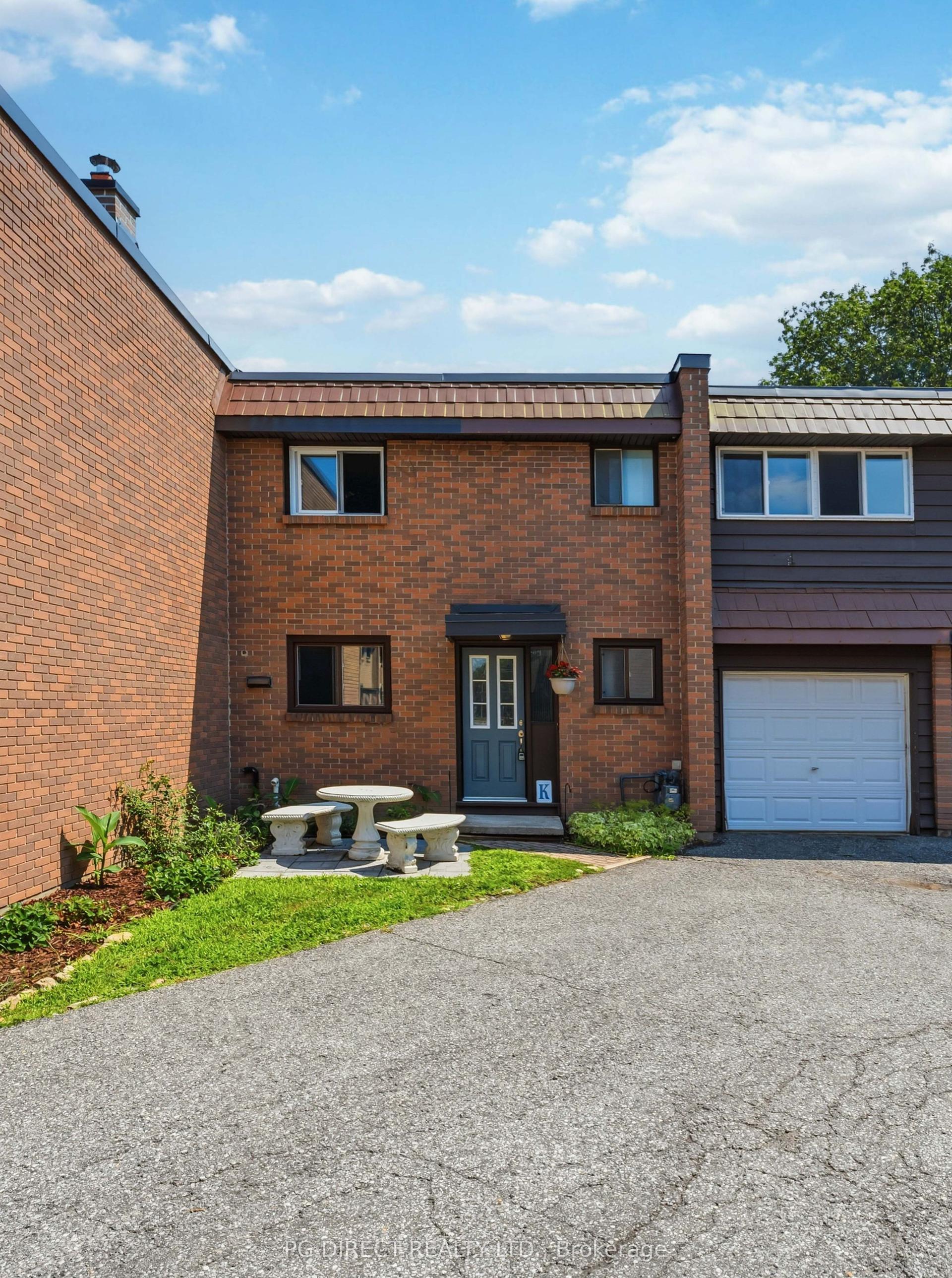 3K Arnold Drive, Bells Corners and South to Fallowfield — Condo Town for sale, photo 1