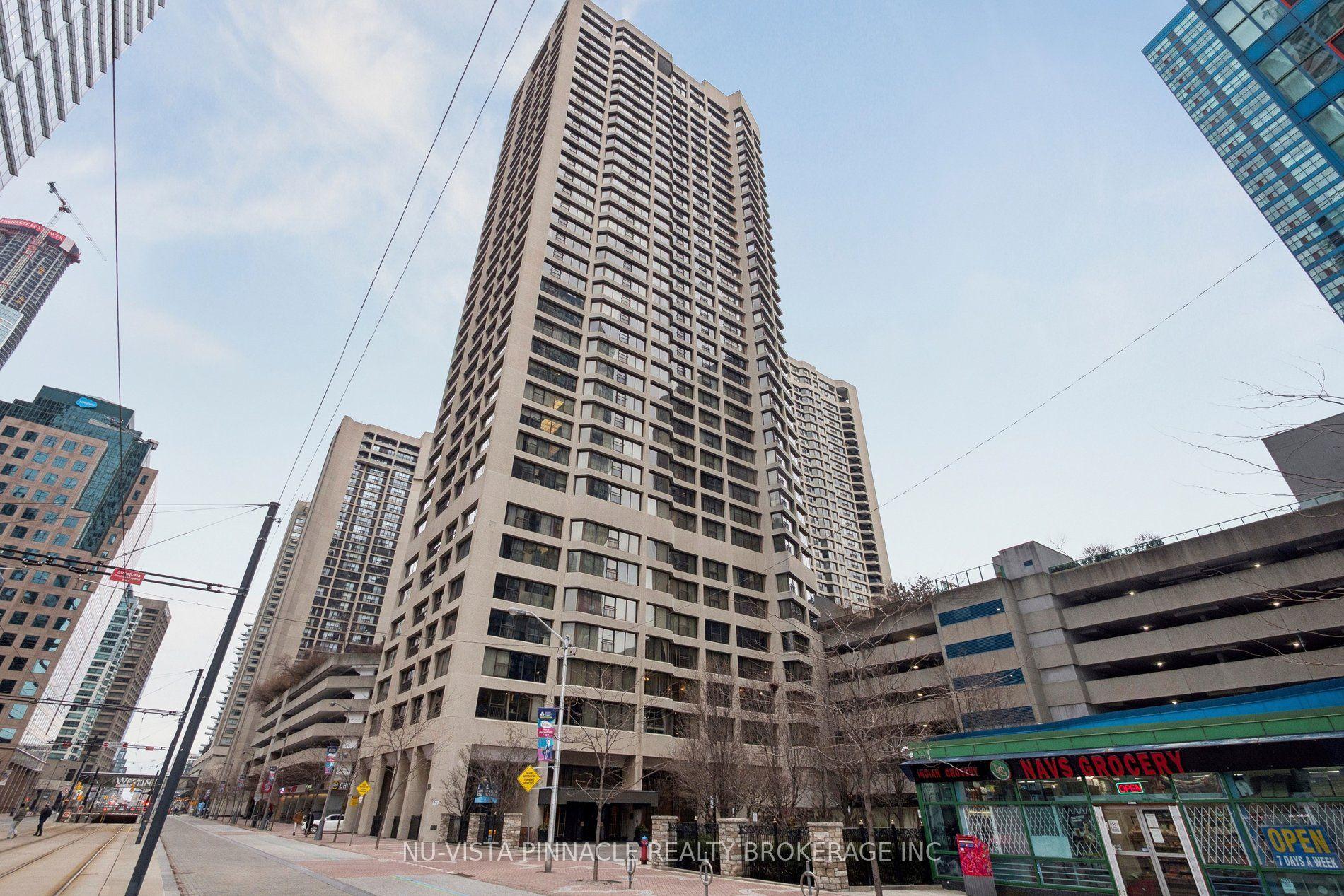 55 Harbour Square 1418 #1418 — photo 1