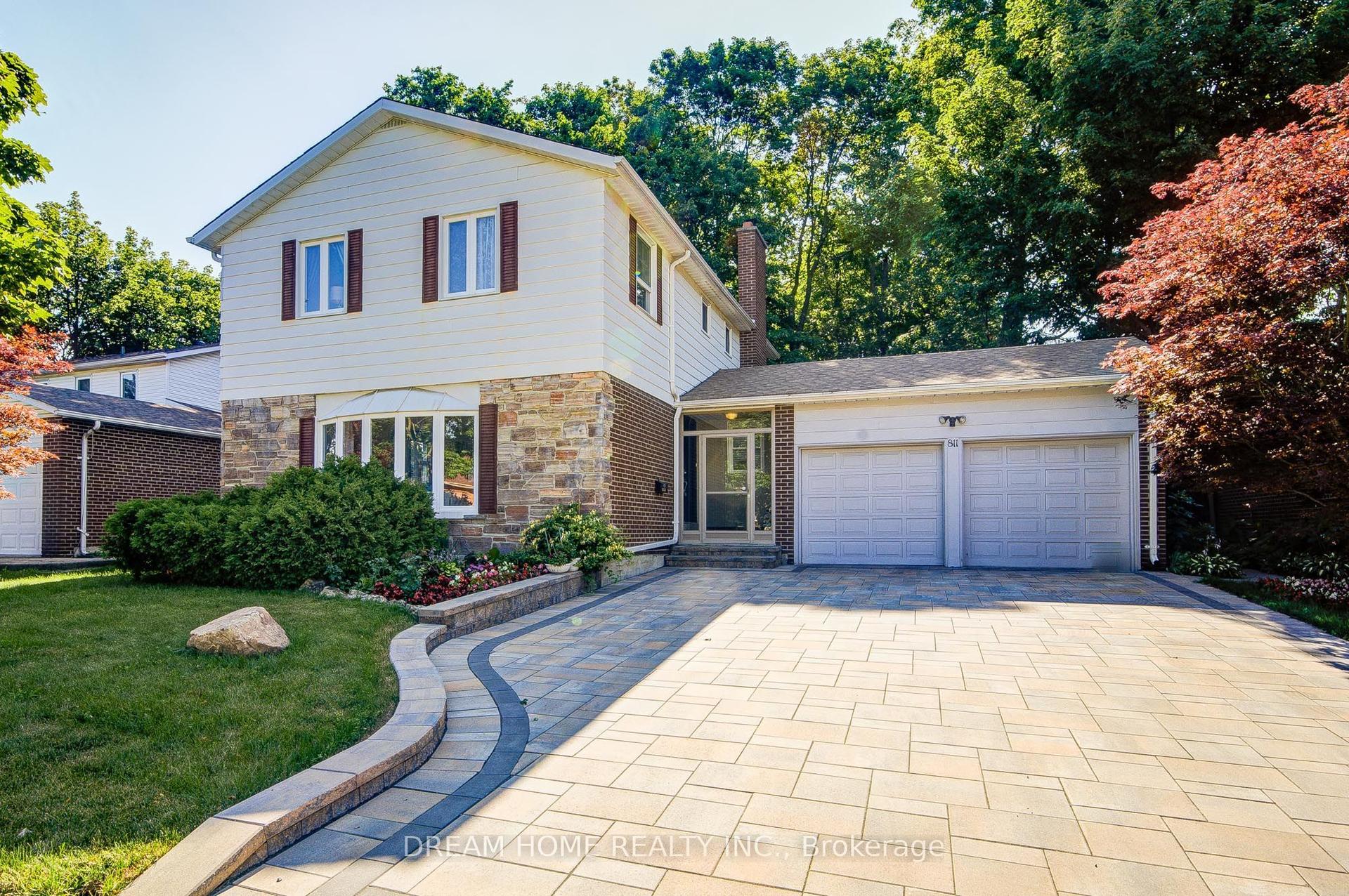 811 Huntingwood Drive, Toronto — Detached for sale, photo 1
