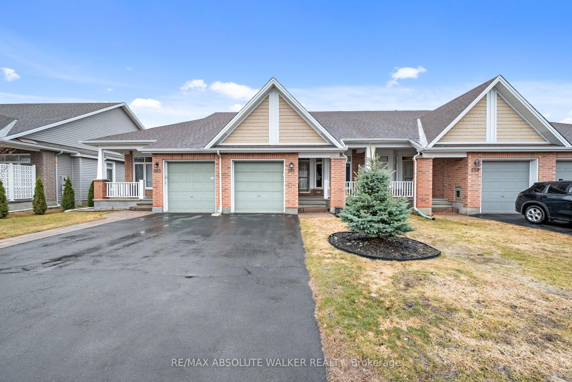 261 Bulrush Crescent, Blossom Park - Airport and Area — Townhouse for sale, photo 1