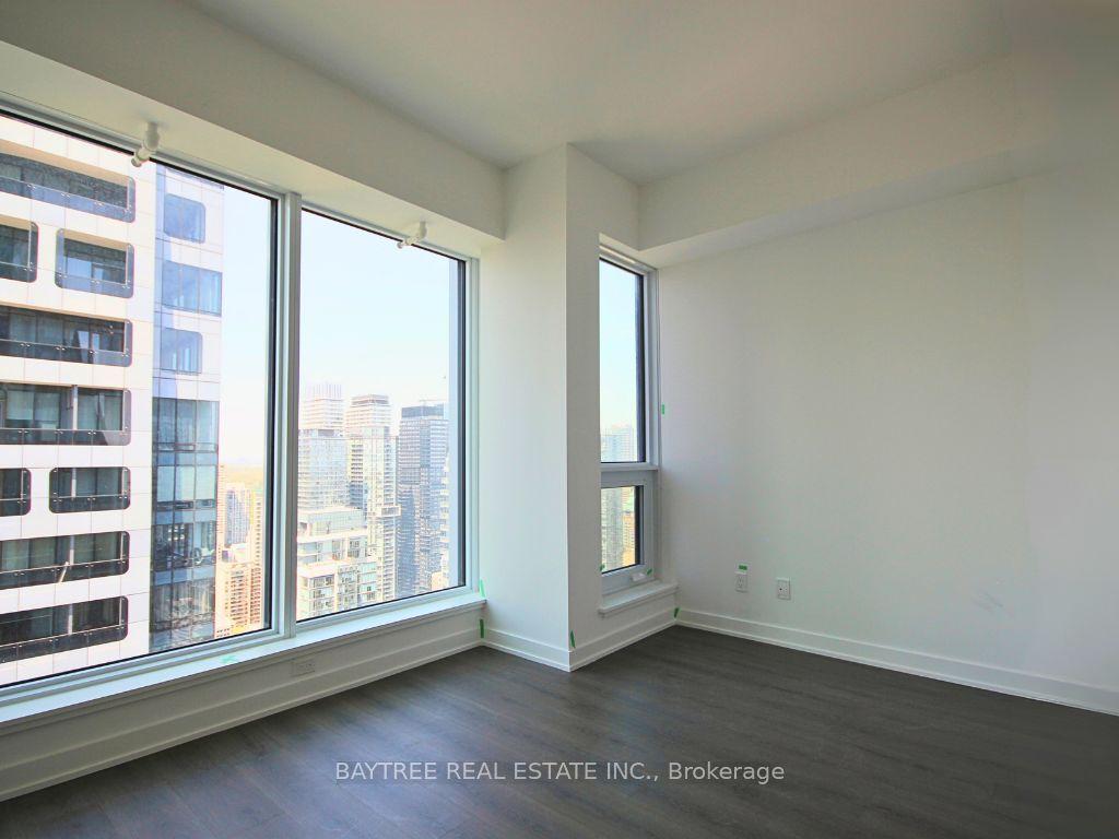 8 Wellesley Street W 3305 #3305 — photo 1