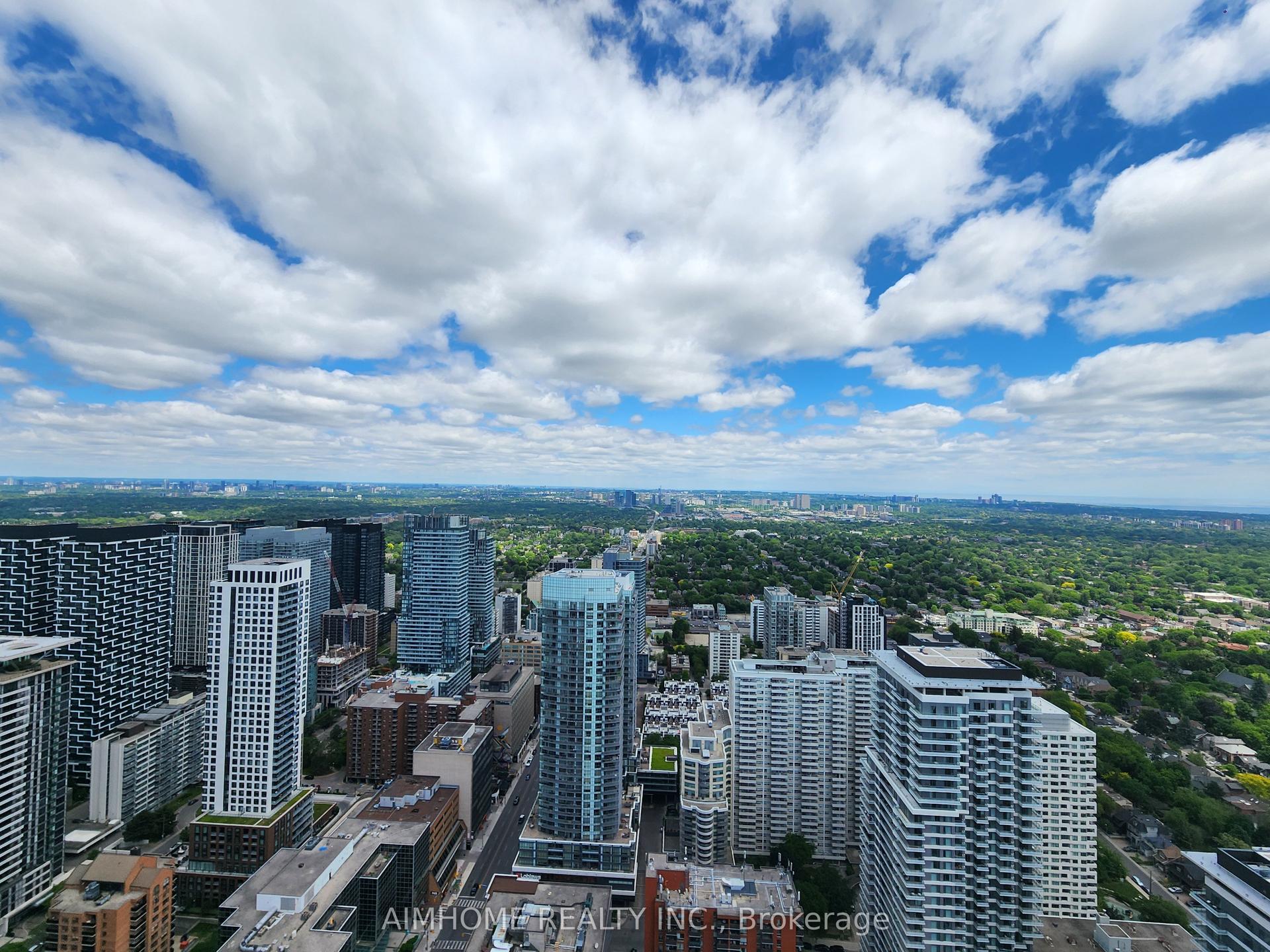 2221 Yonge Street 5202 #5202 — photo 1