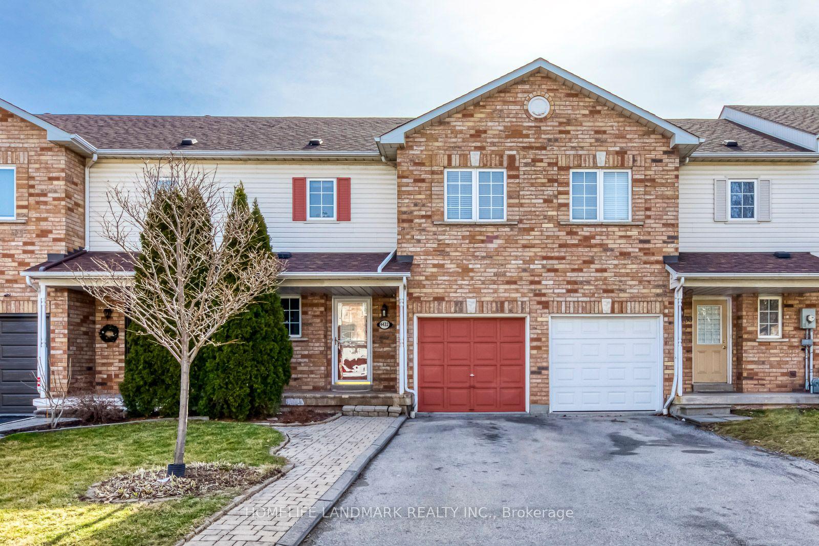 4432 Peter Drive, Burlington — Townhouse for lease, photo 1