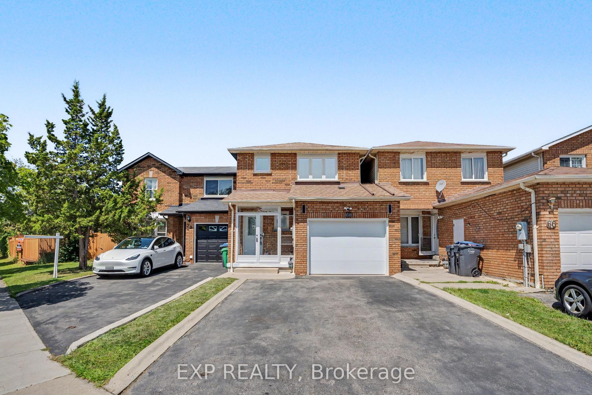 68 Tulip Drive, Brampton — Townhouse for sale, photo 1