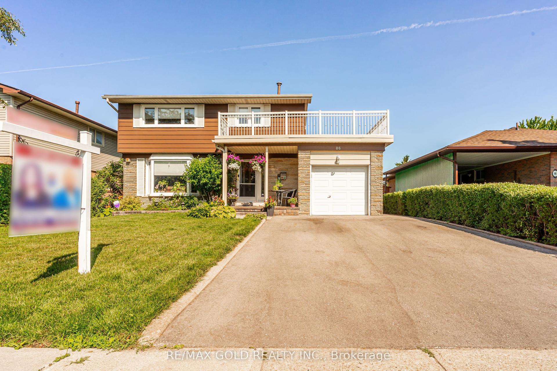 86 Clarence Street, Brampton — Detached for sale, photo 1