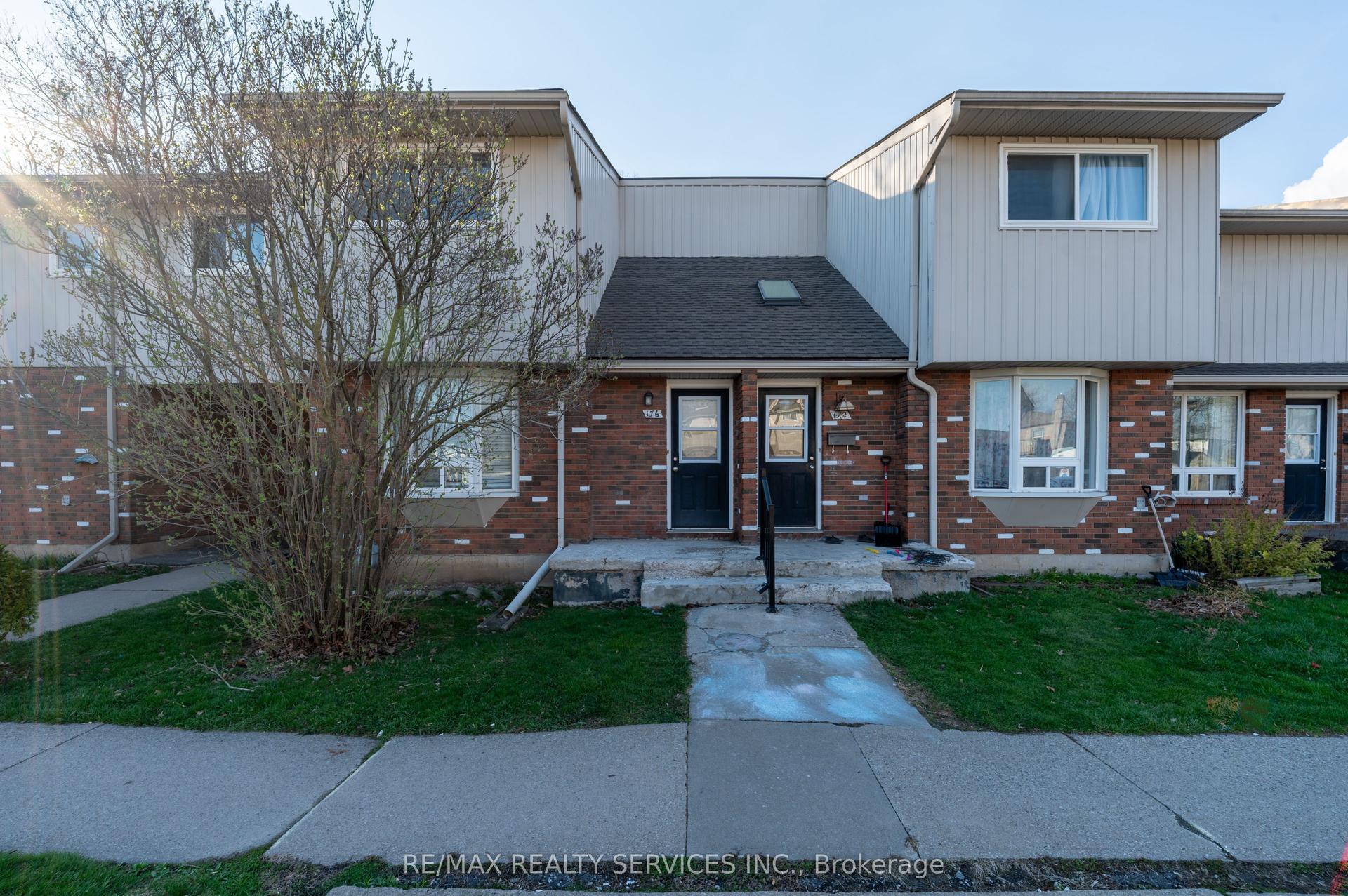 100 Brownleigh Avenue 176 #176, Welland — Condo Town for lease, photo 1