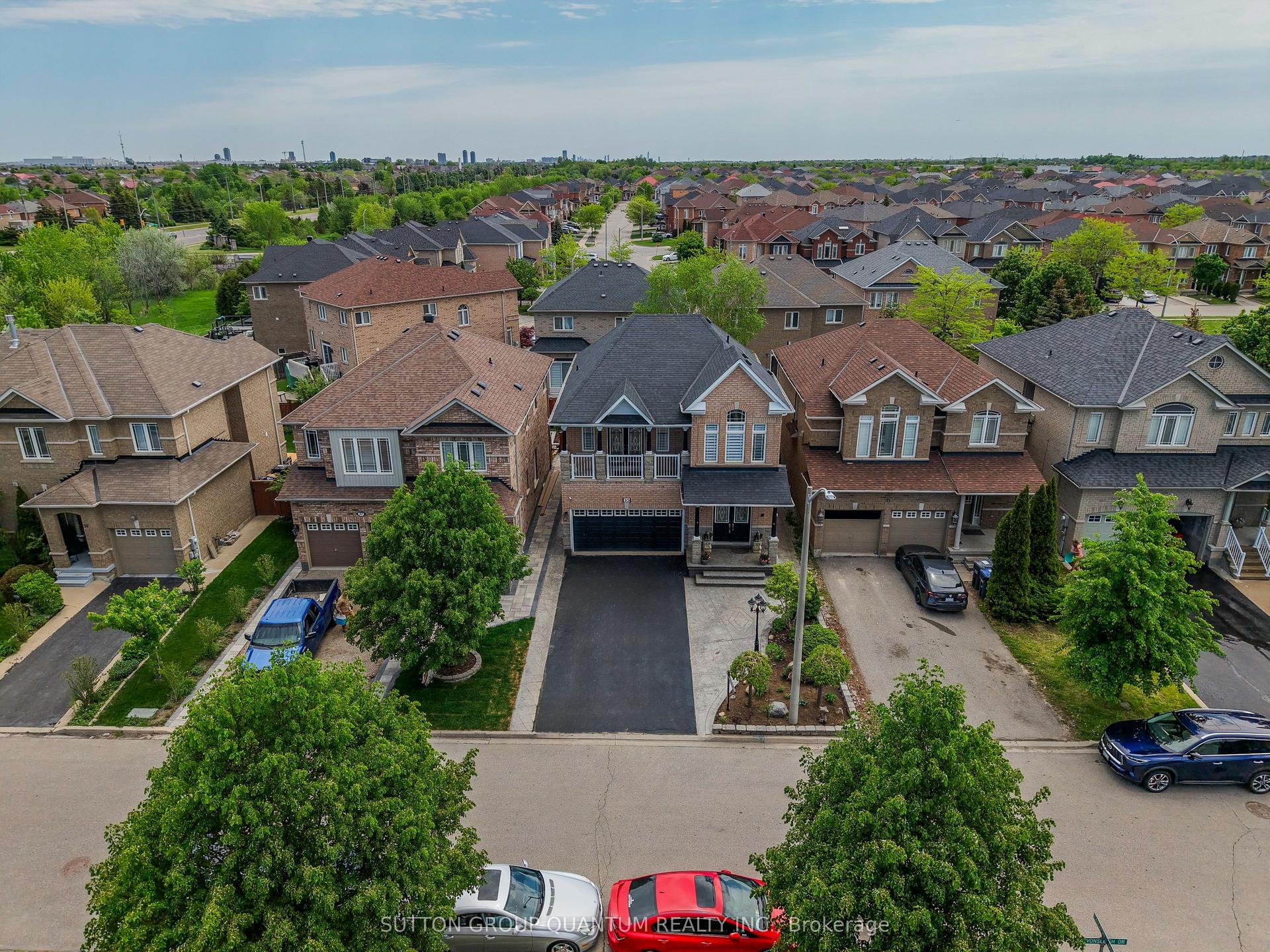 35 Devonsleigh Drive, Brampton — Detached for sale, photo 1