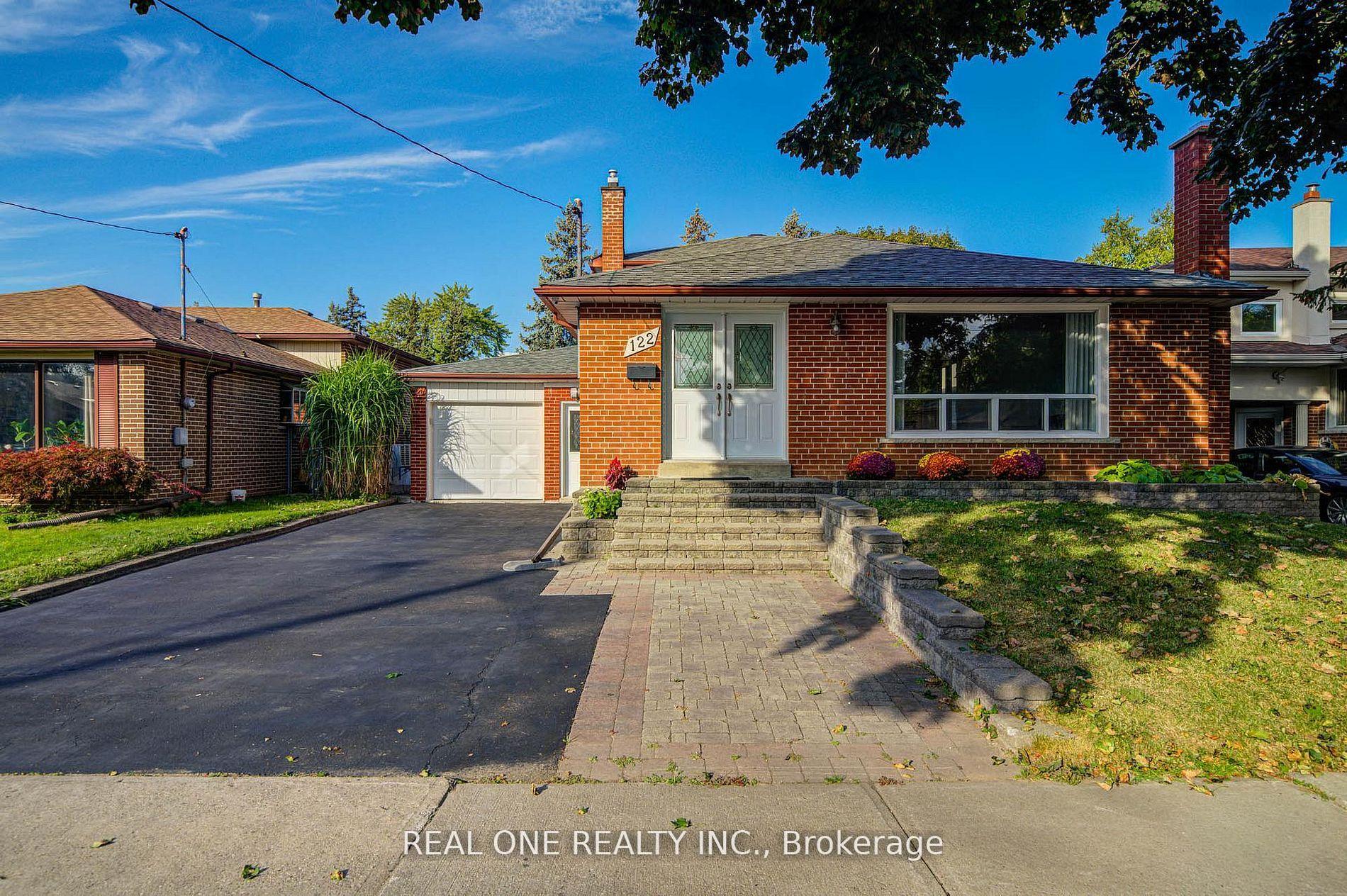 122 Marilake Drive — photo 1