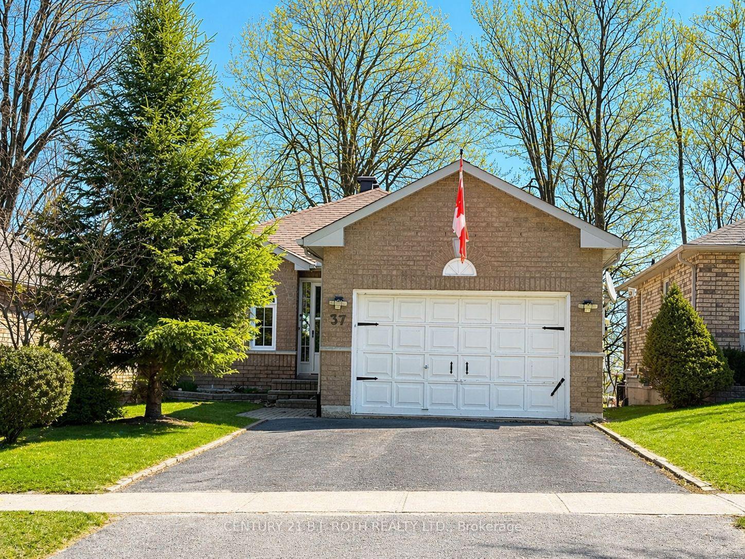 37 Nicholson Drive — photo 1