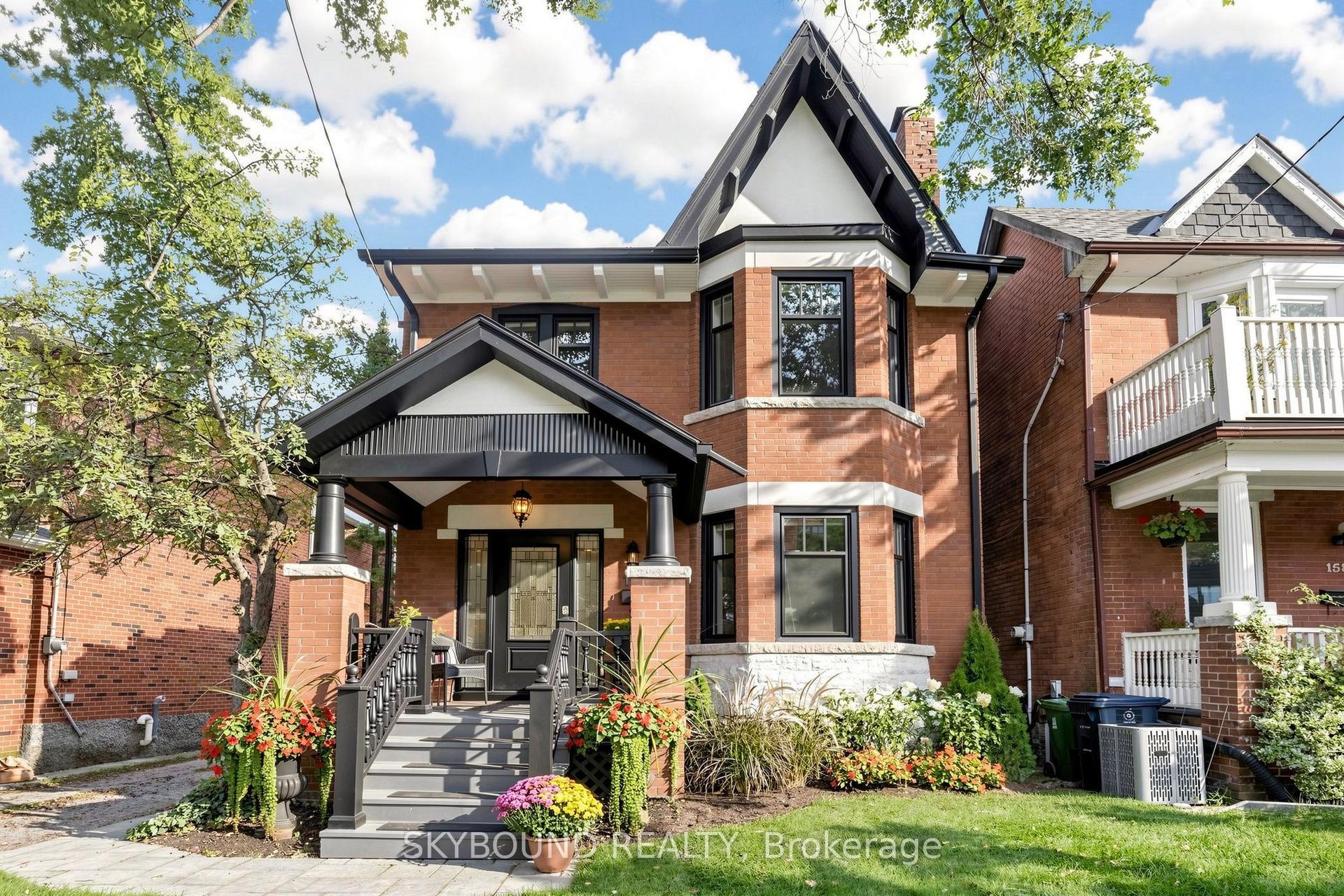 156 Hampton Avenue S, Toronto — Detached for sale, photo 1