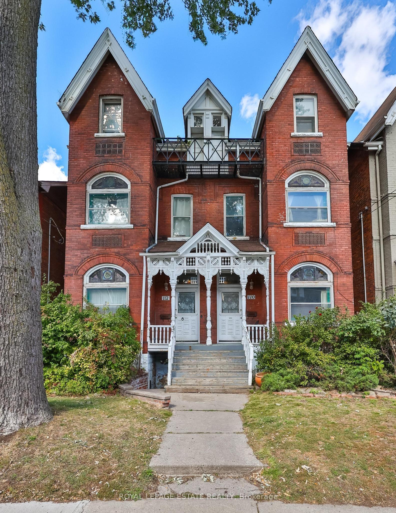 112 Baldwin Street, Toronto — Semi-Detached for sale, photo 1