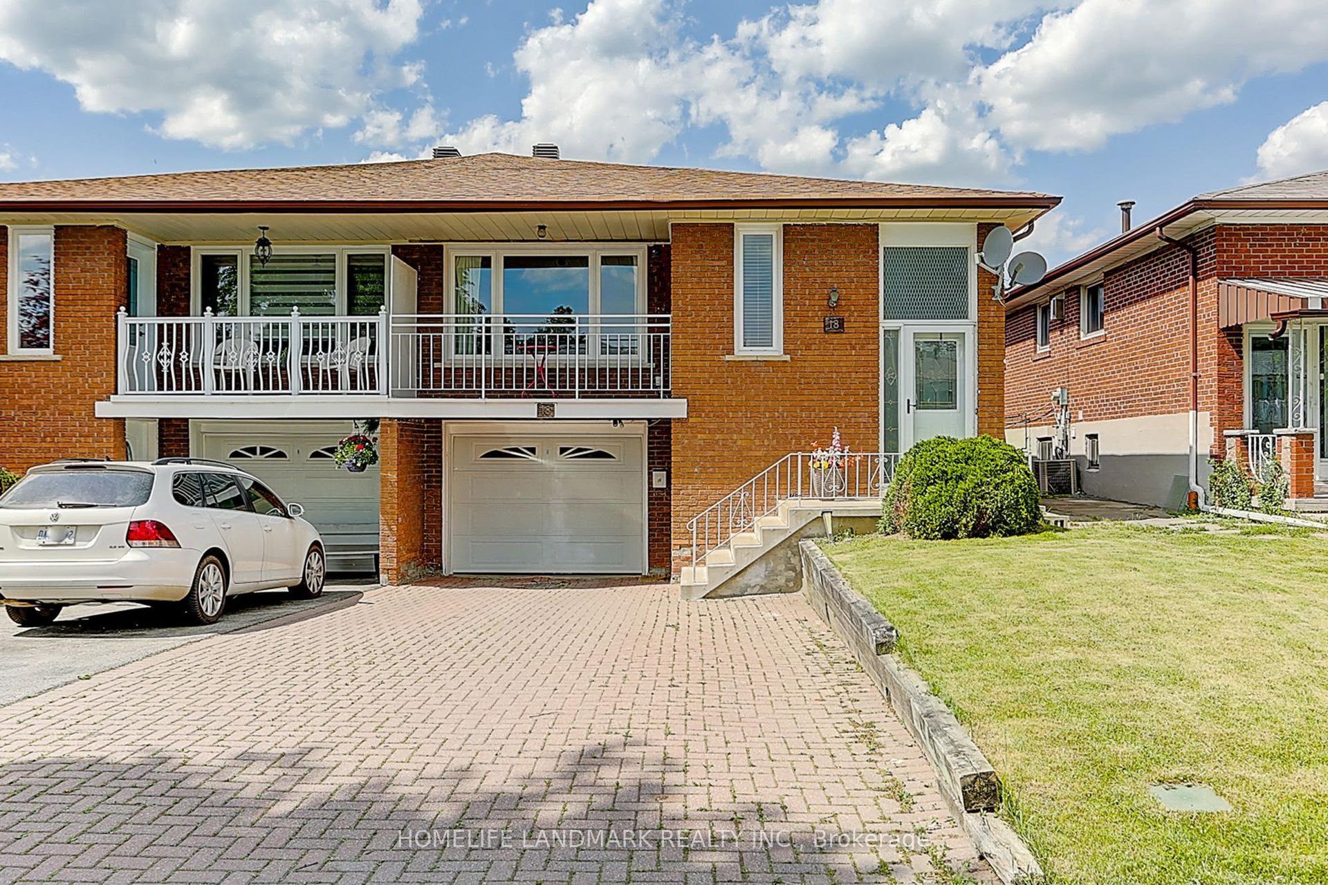 18 Faye Drive Main Unit #Main Unit, Toronto — Semi-Detached for lease, photo 1