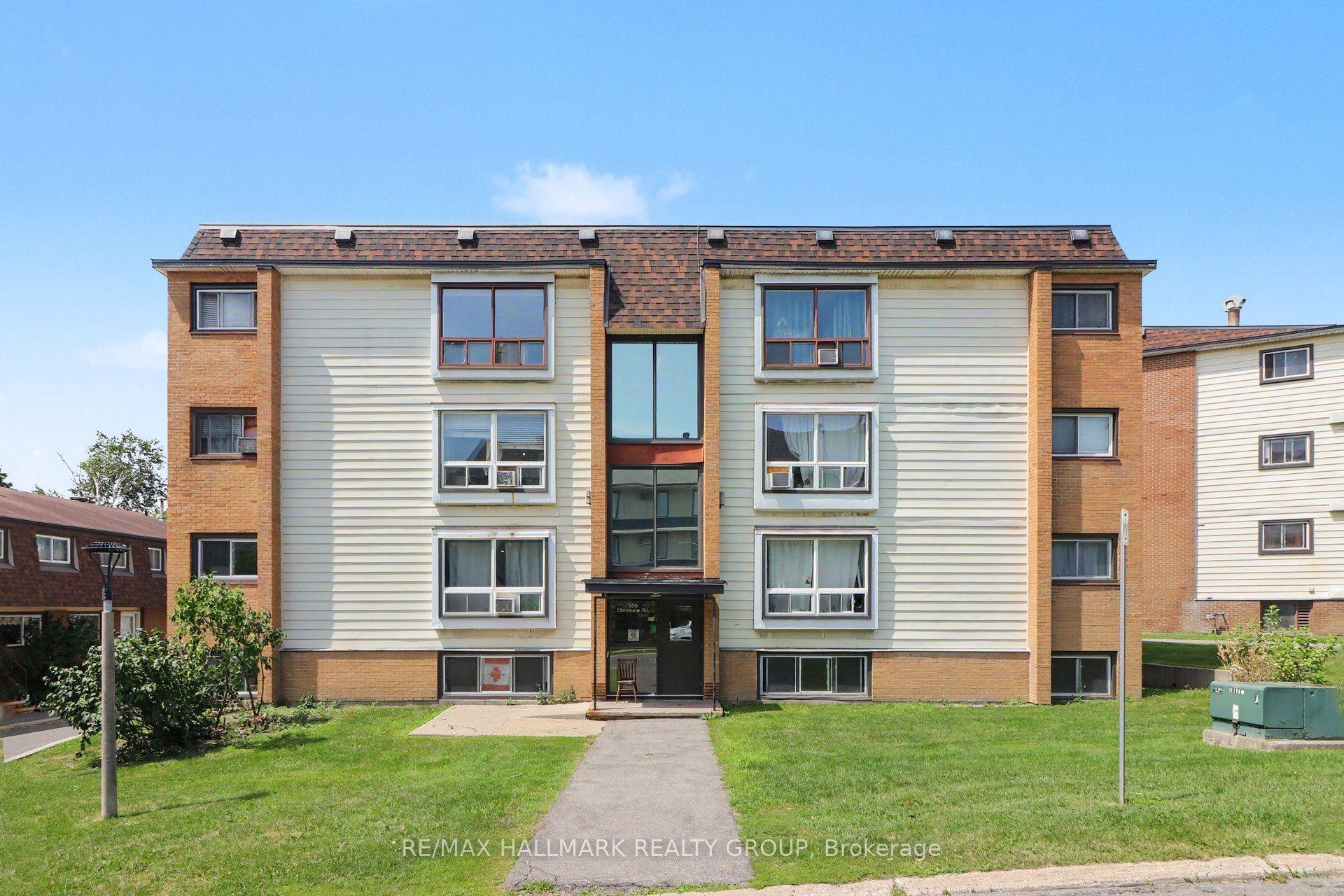 900 Elmsmere Road 8 #8, Beacon Hill North - South and Area — Condo for sale, photo 1