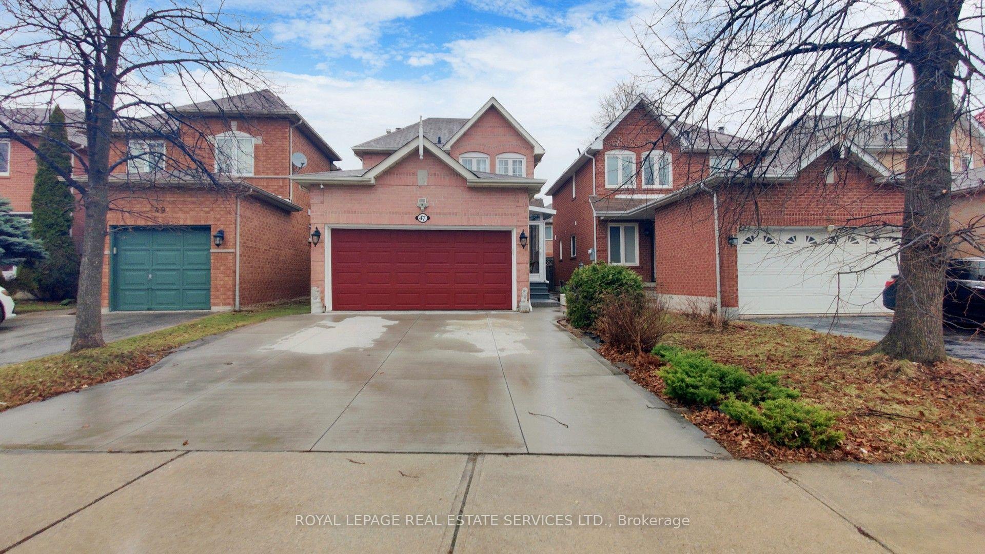 47 Hood Crescent — photo 1