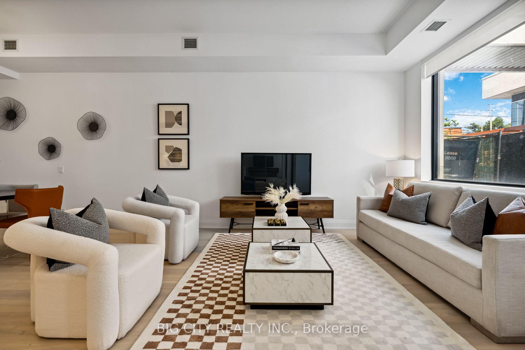 33 Frederick Todd Way TH01 #TH01 — photo 1