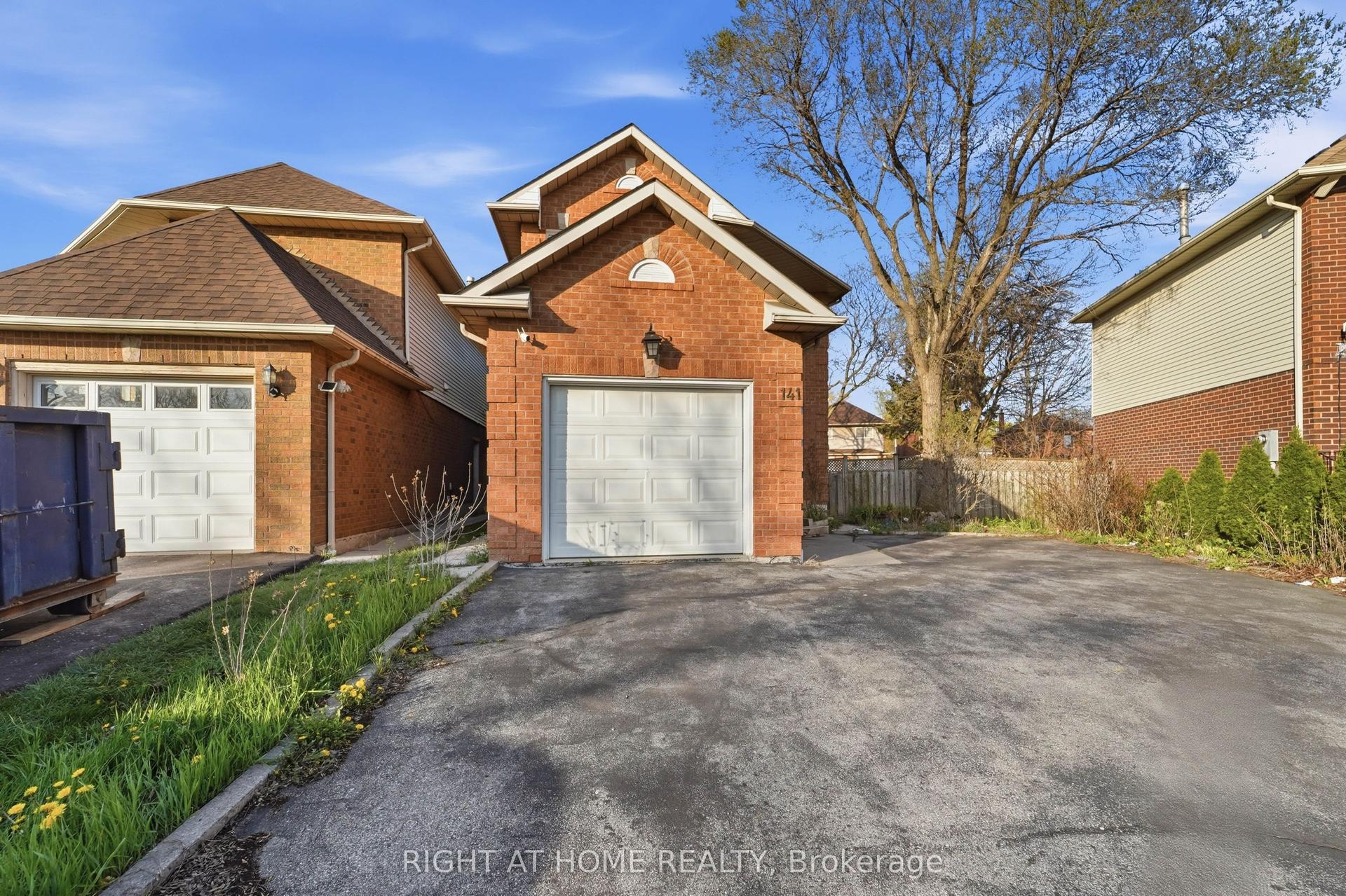 141 Sandown Avenue — photo 1