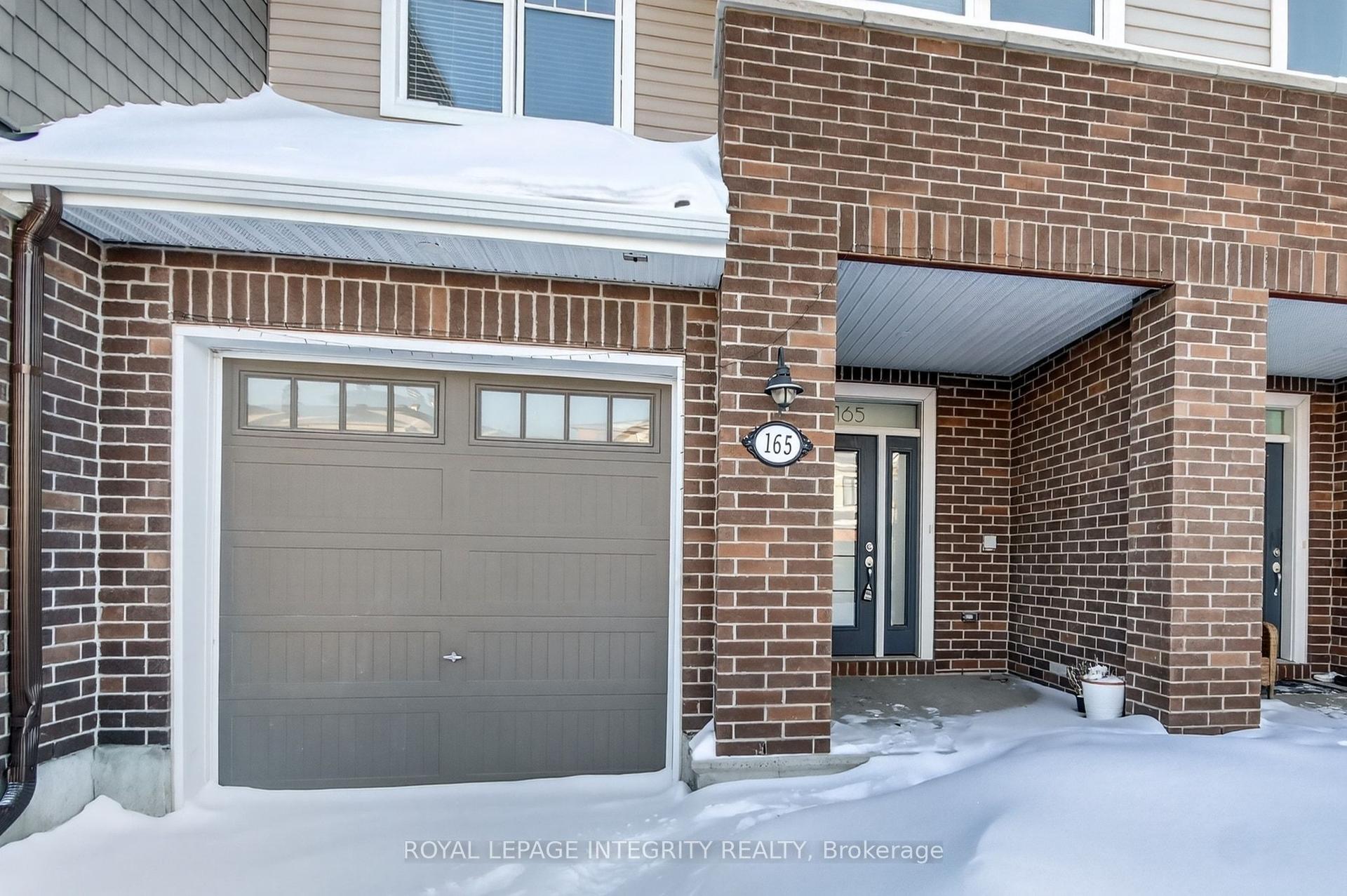 165 Angelonia Crescent — photo 1