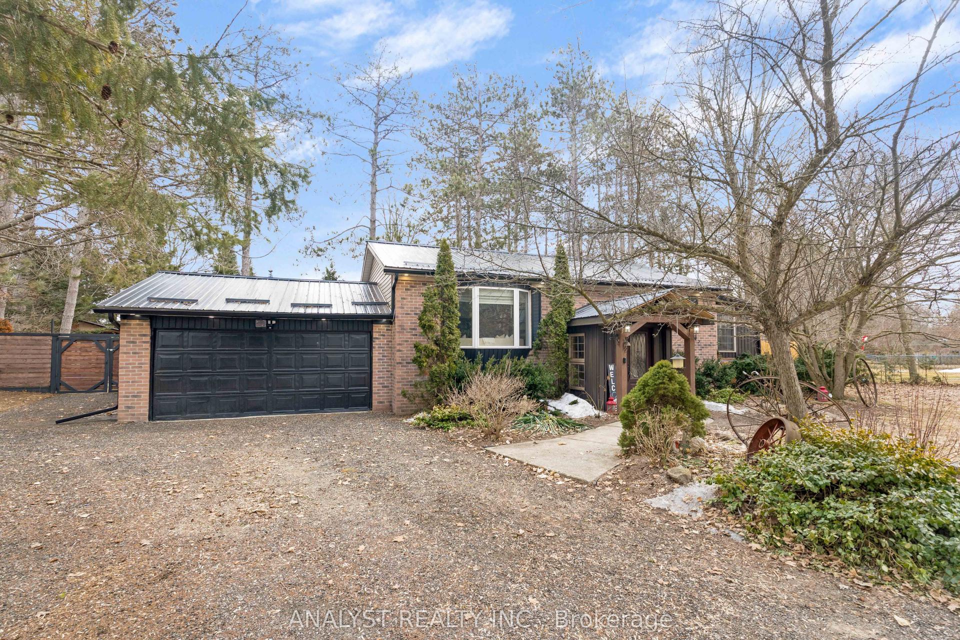 19 Pine Park Boulevard — photo 1