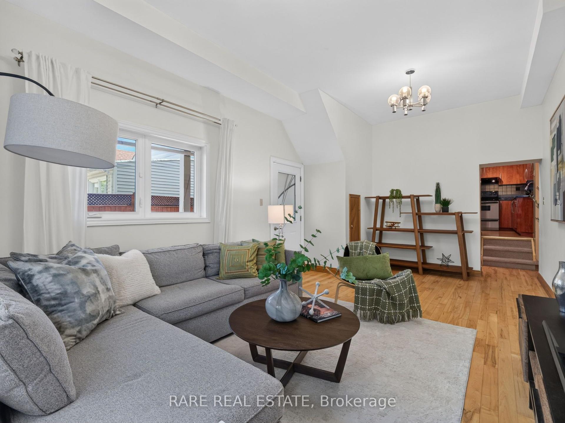 12 Kentroyal Drive, Toronto — Detached for sale, photo 1