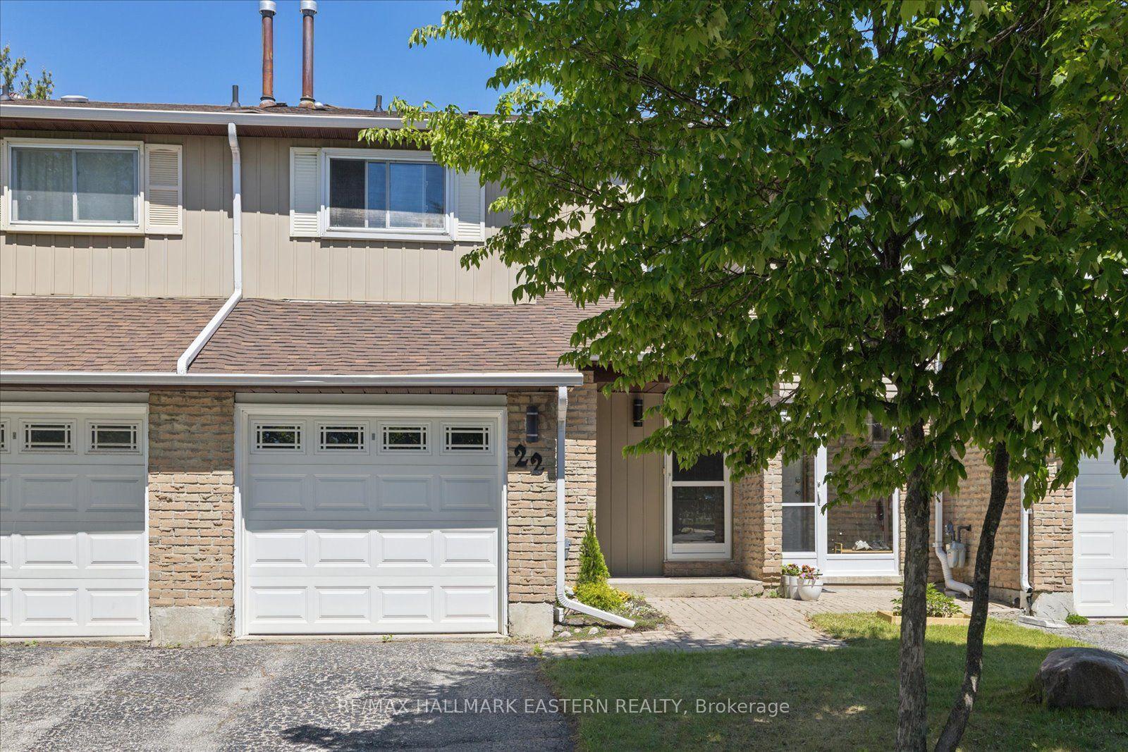 22 Valley Stream Drive — photo 1