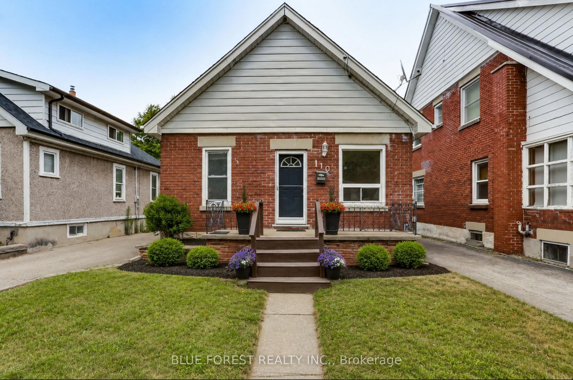 110 St Julien Street, London East — Detached for sale, photo 1