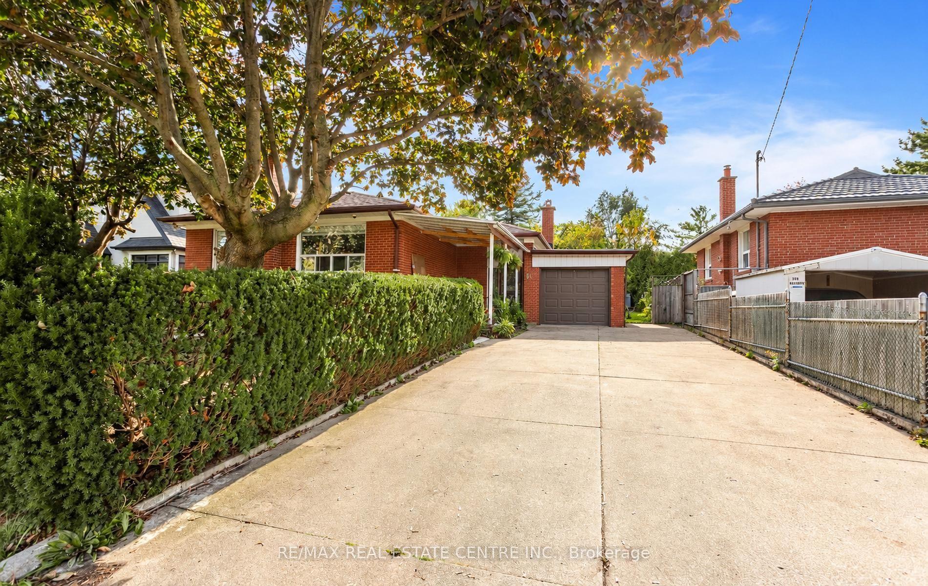 302 Southview Road, Oakville — Detached for sale, photo 1