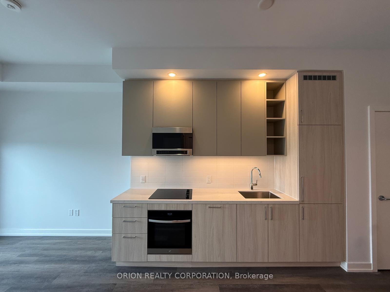 21 Meadowdale Road 305 #305, Vaughan — Condo for lease, photo 1