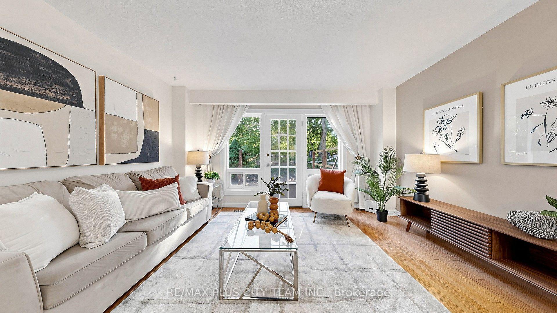 60 Tangle Briar Way, Toronto — Condo Town for lease, photo 1