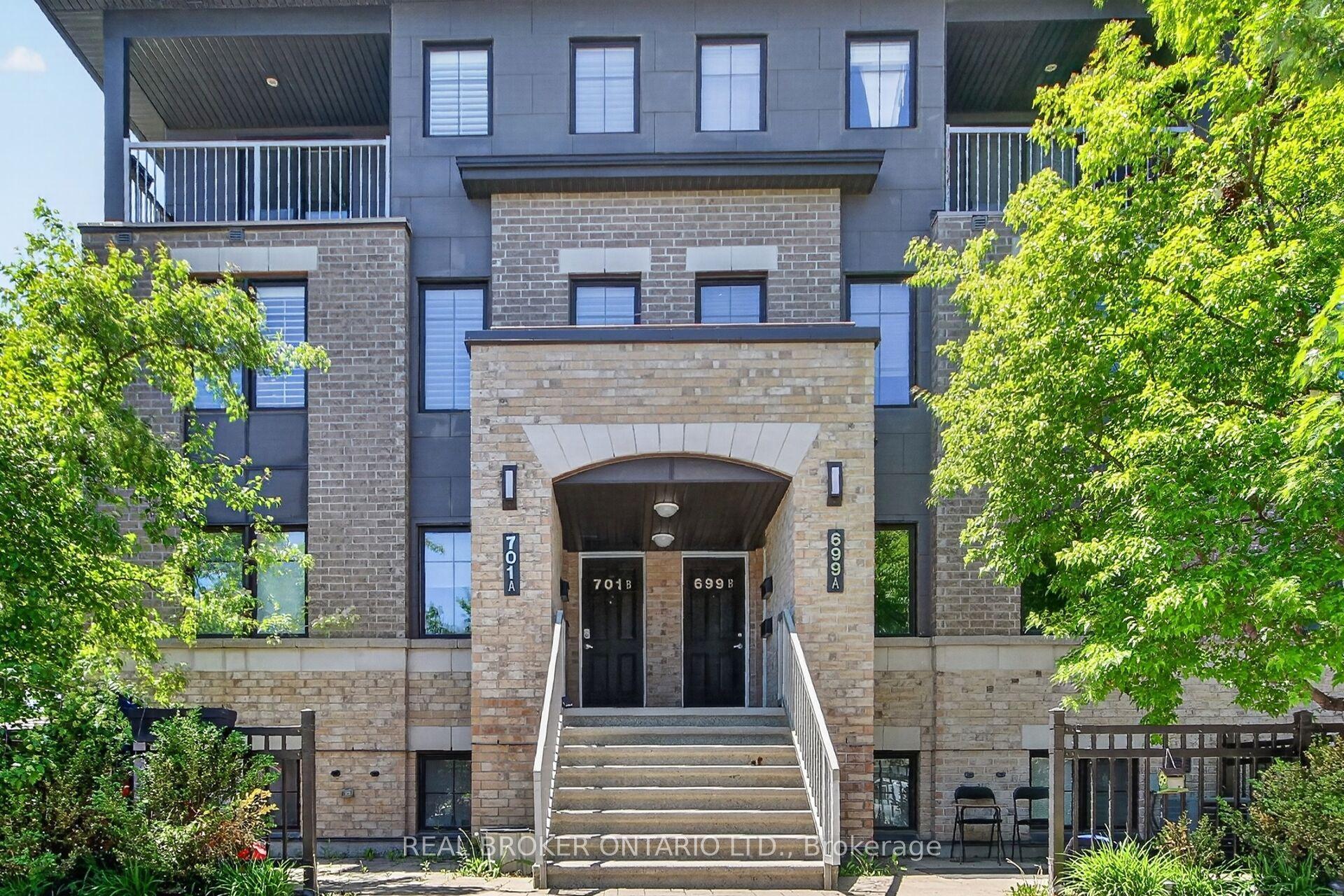 701 B Sue Holloway Drive 33 #33, Barrhaven — Condo Town for sale, photo 1