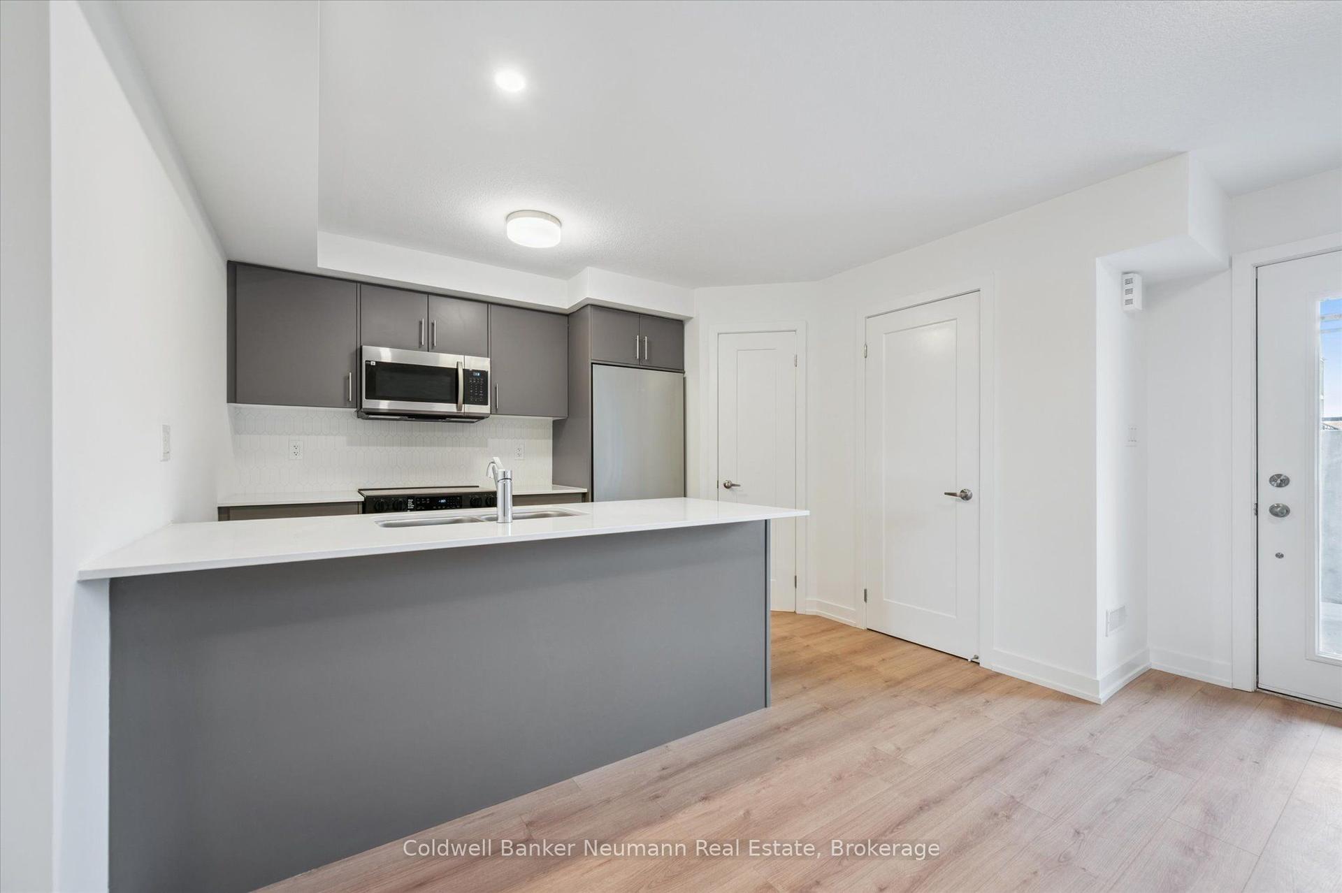 940 St. David Street N 41 #41, Centre Wellington — Condo Town for sale, photo 1